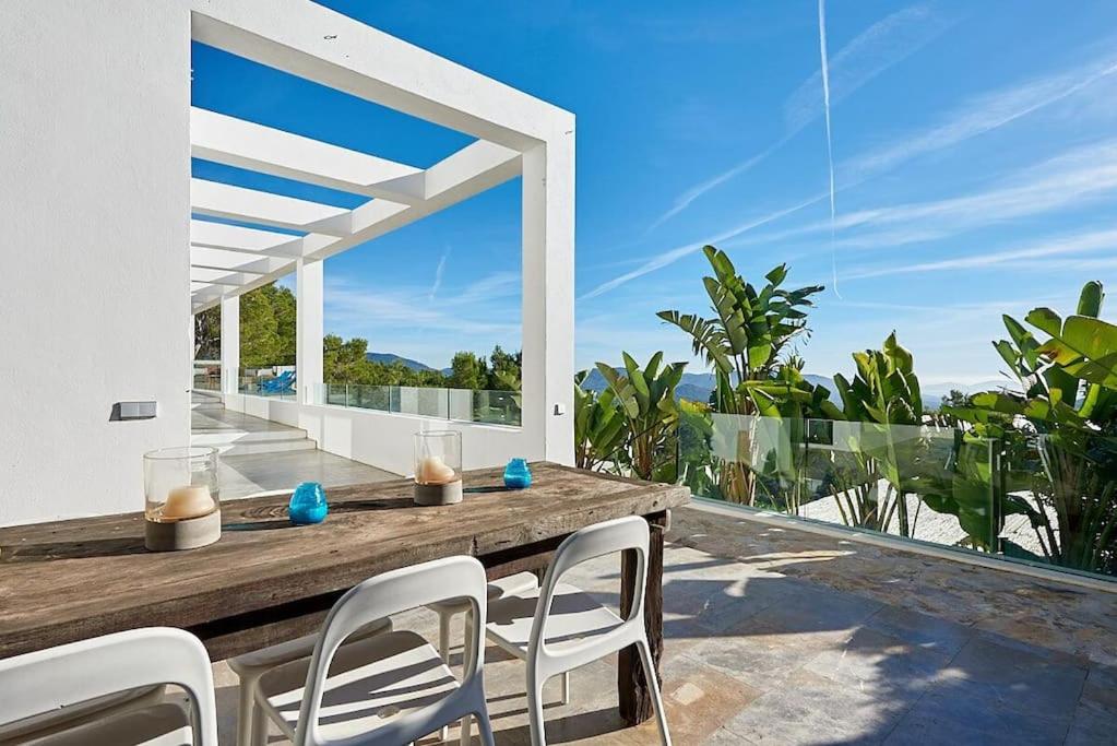 Villa Larosa with seaview in Es Cubells Ibiza