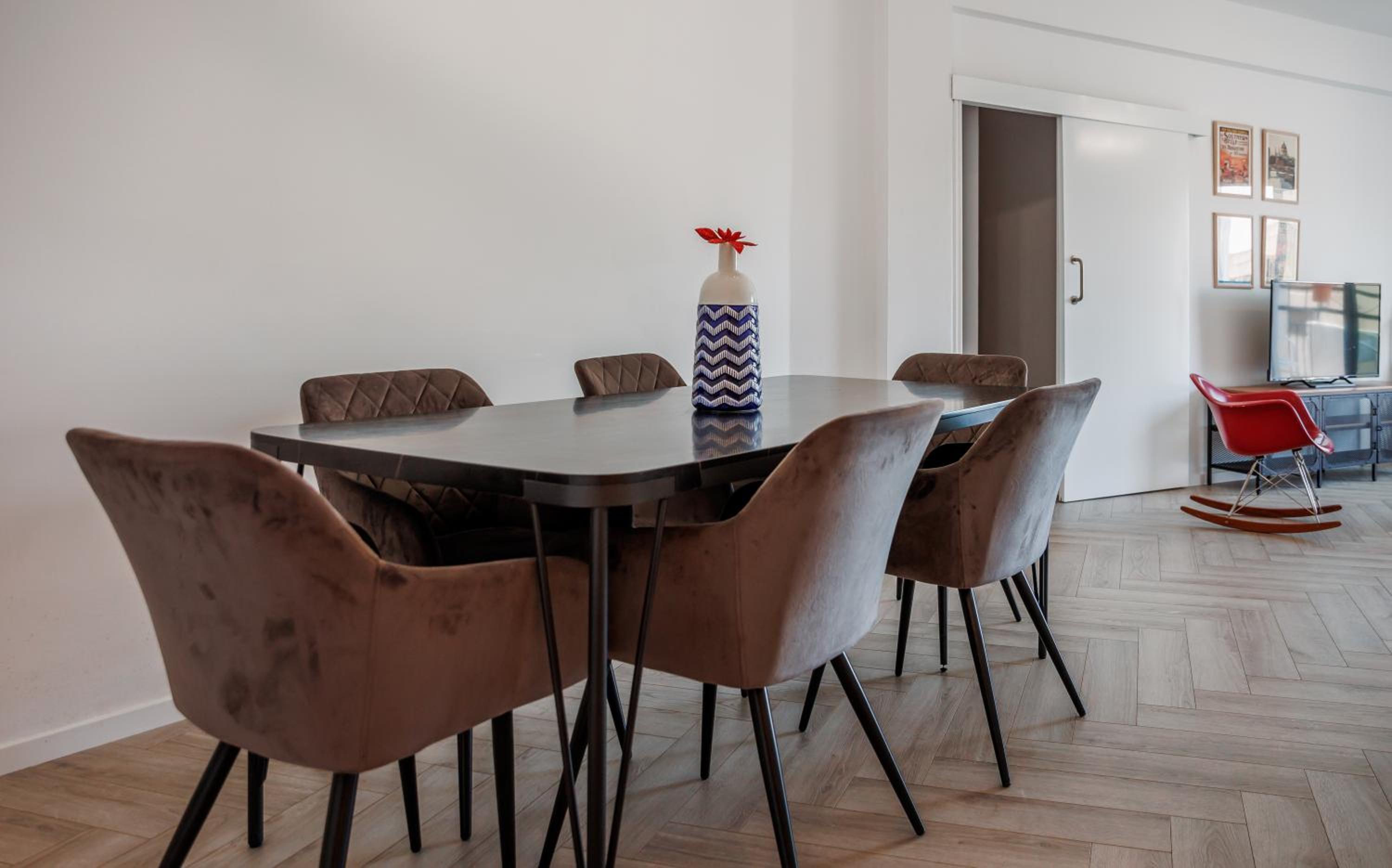 Sea View City Centre 3bed Apartment