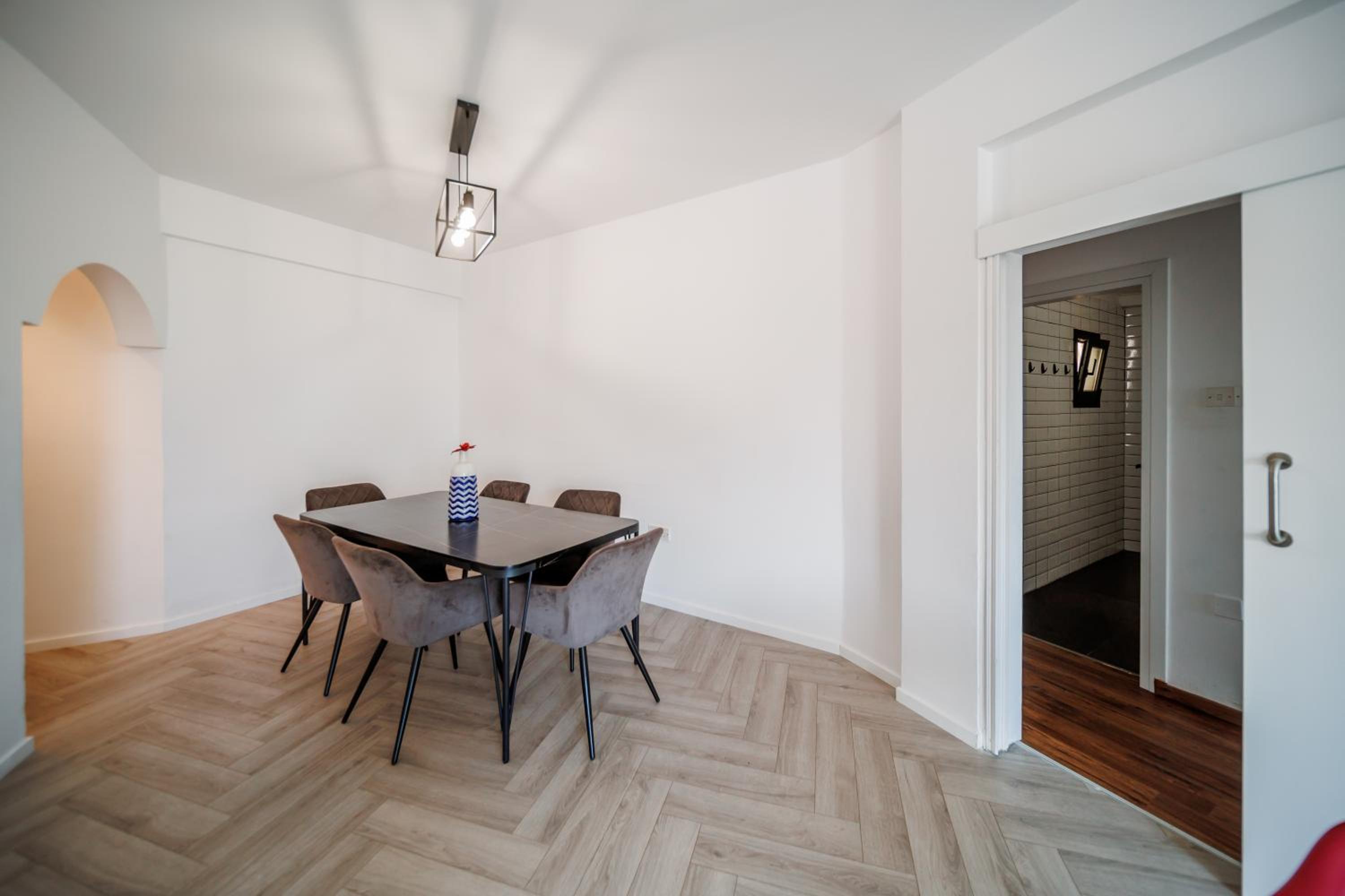 Sea View City Centre 3bed Apartment