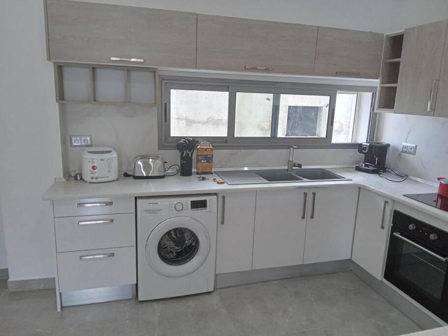 Ezzahra Beach Luxury Apartment