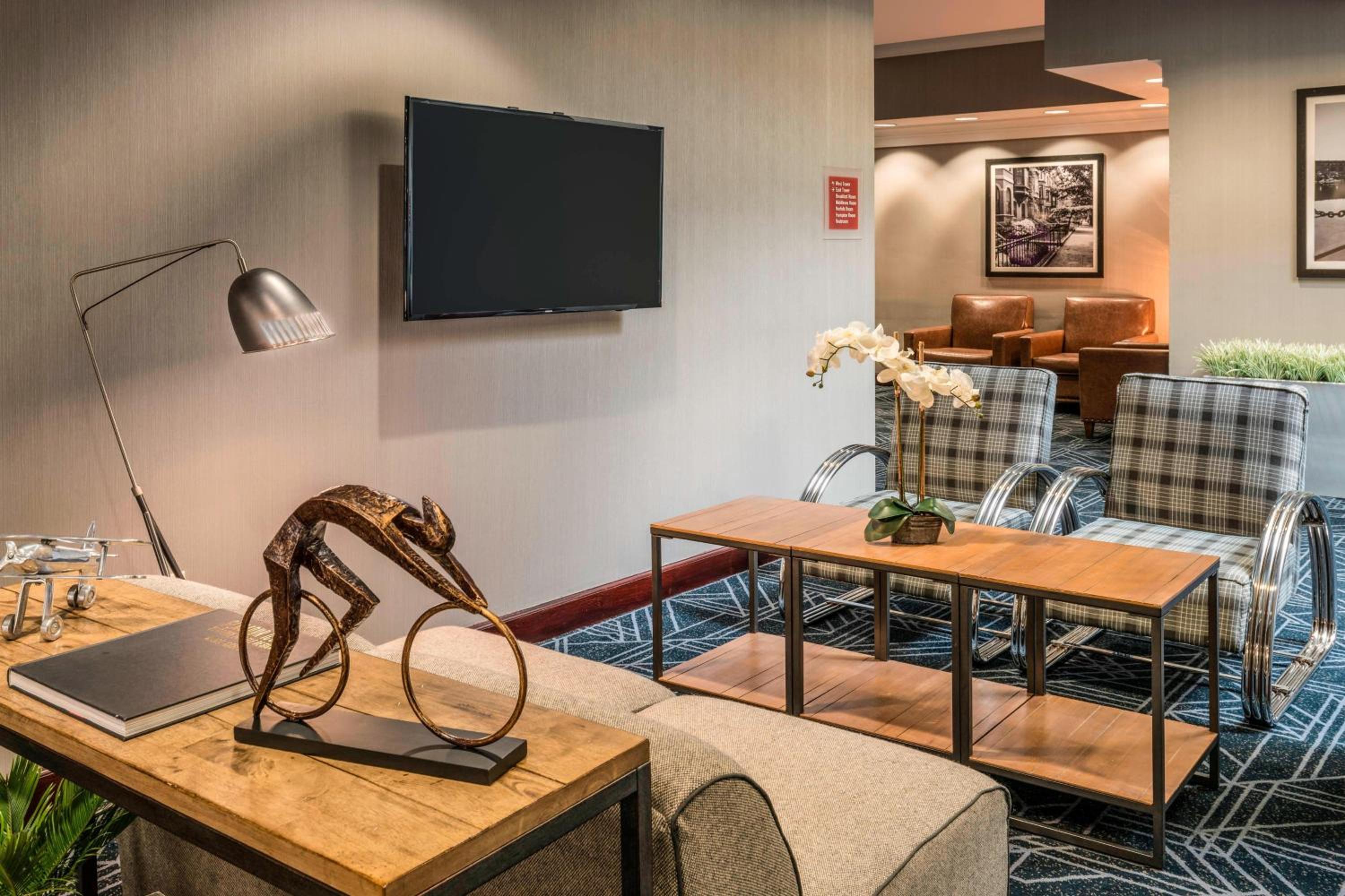 Four Points by Sheraton Boston Logan Airport Revere - Property Image 17