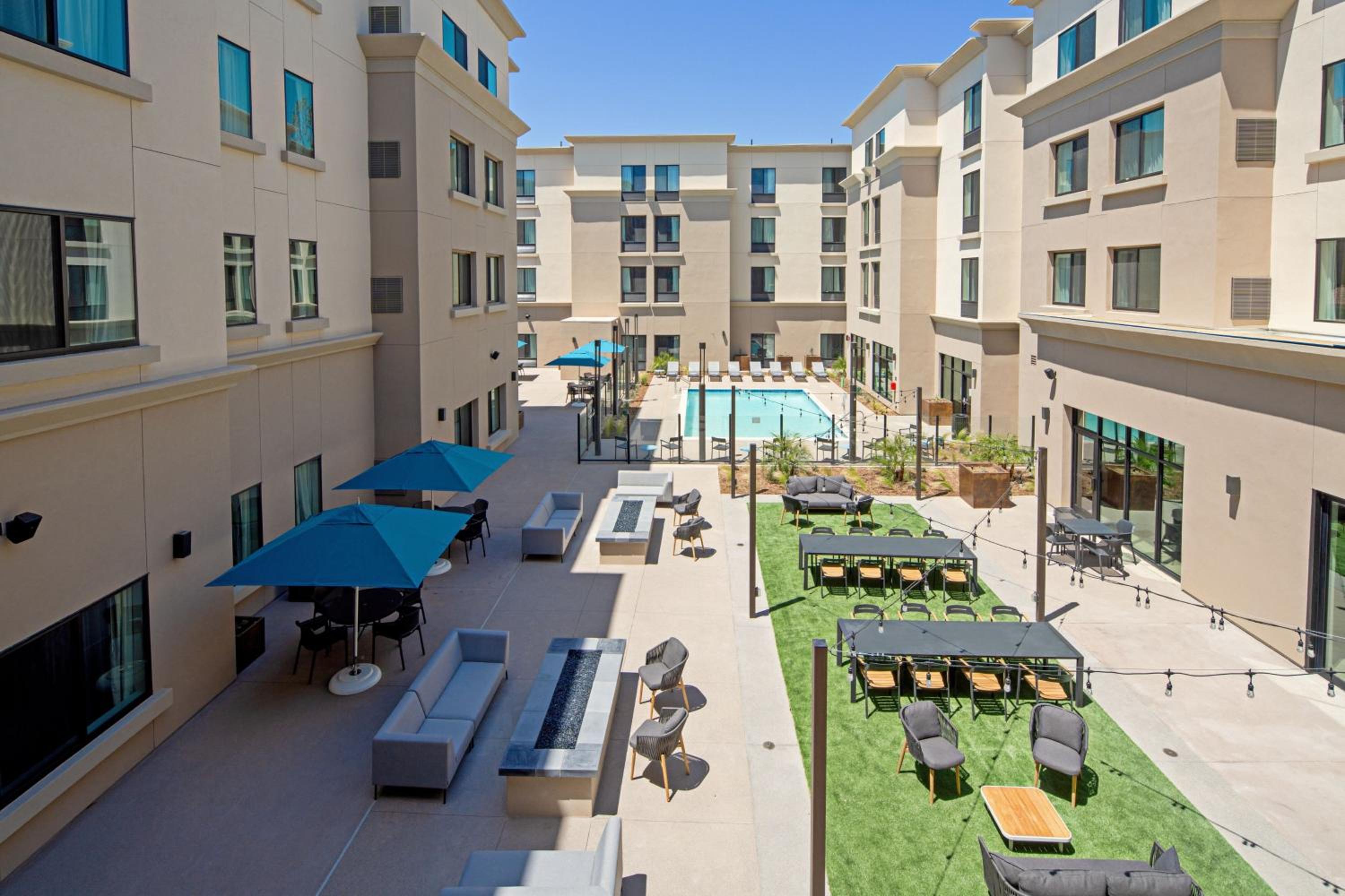 Valencia Vacations - SpringHill Suites by Marriott Valencia - Property Image 12