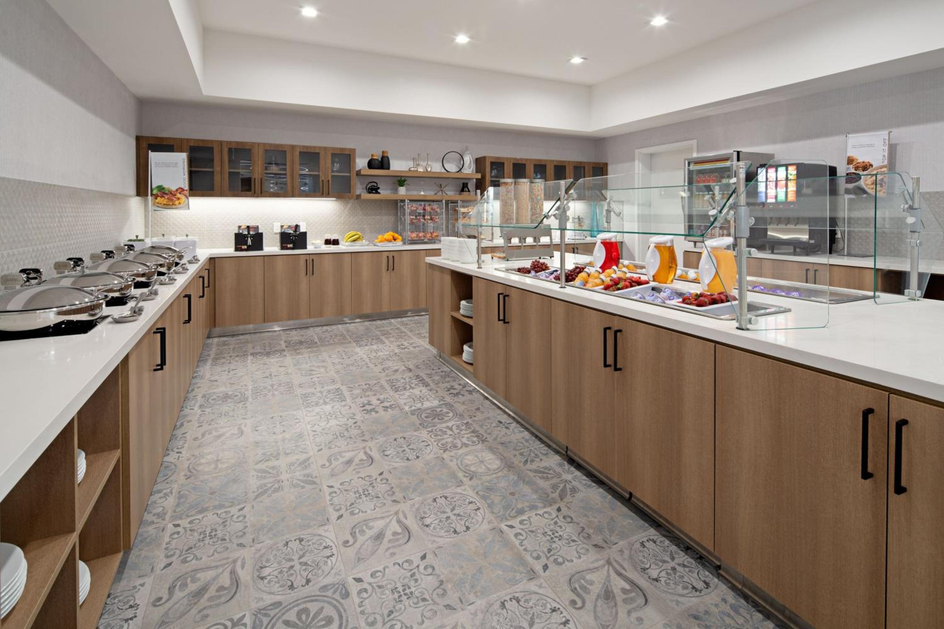 Valencia Vacations - SpringHill Suites by Marriott Valencia - Property Image 7