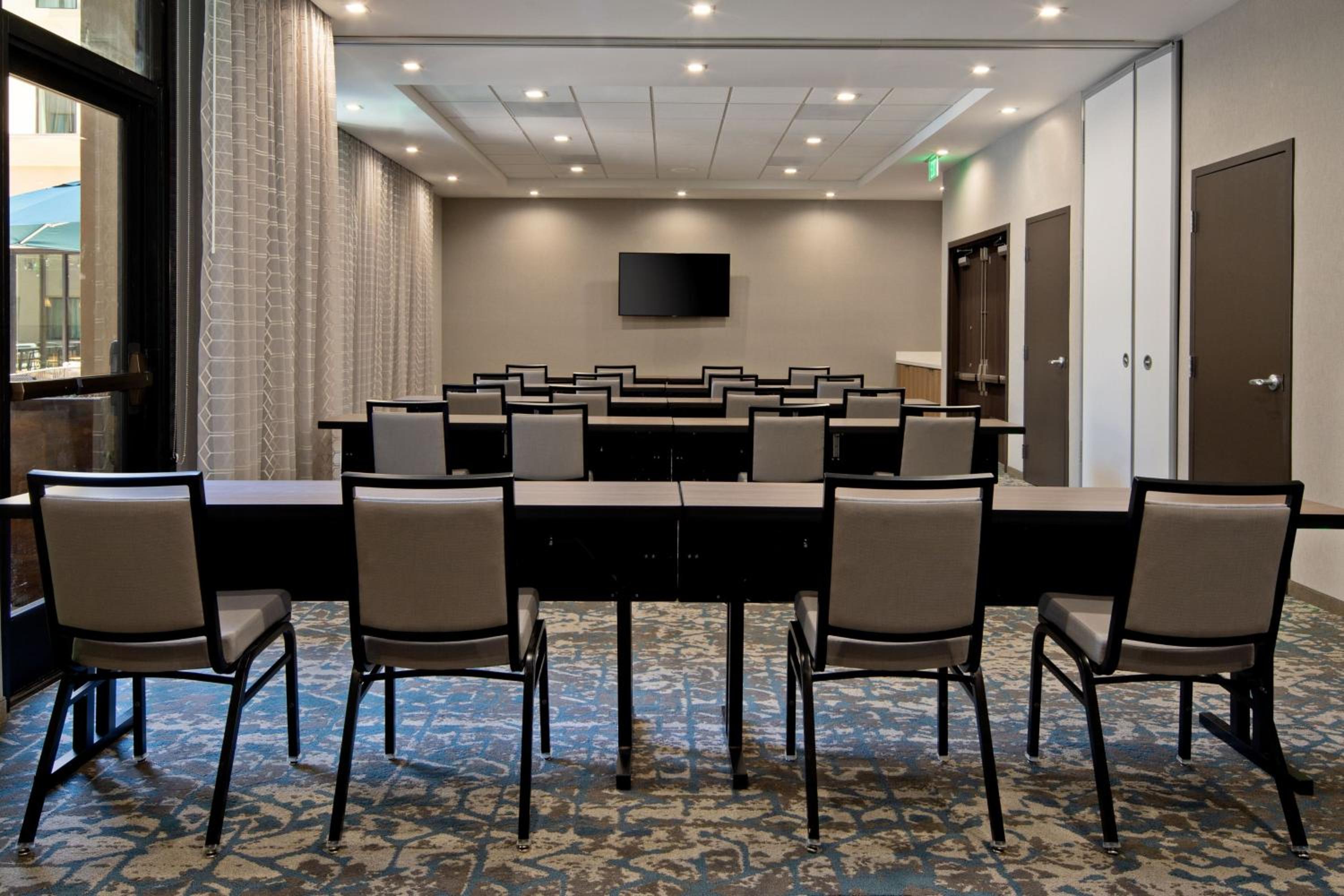 Valencia Vacations - SpringHill Suites by Marriott Valencia - Property Image 3