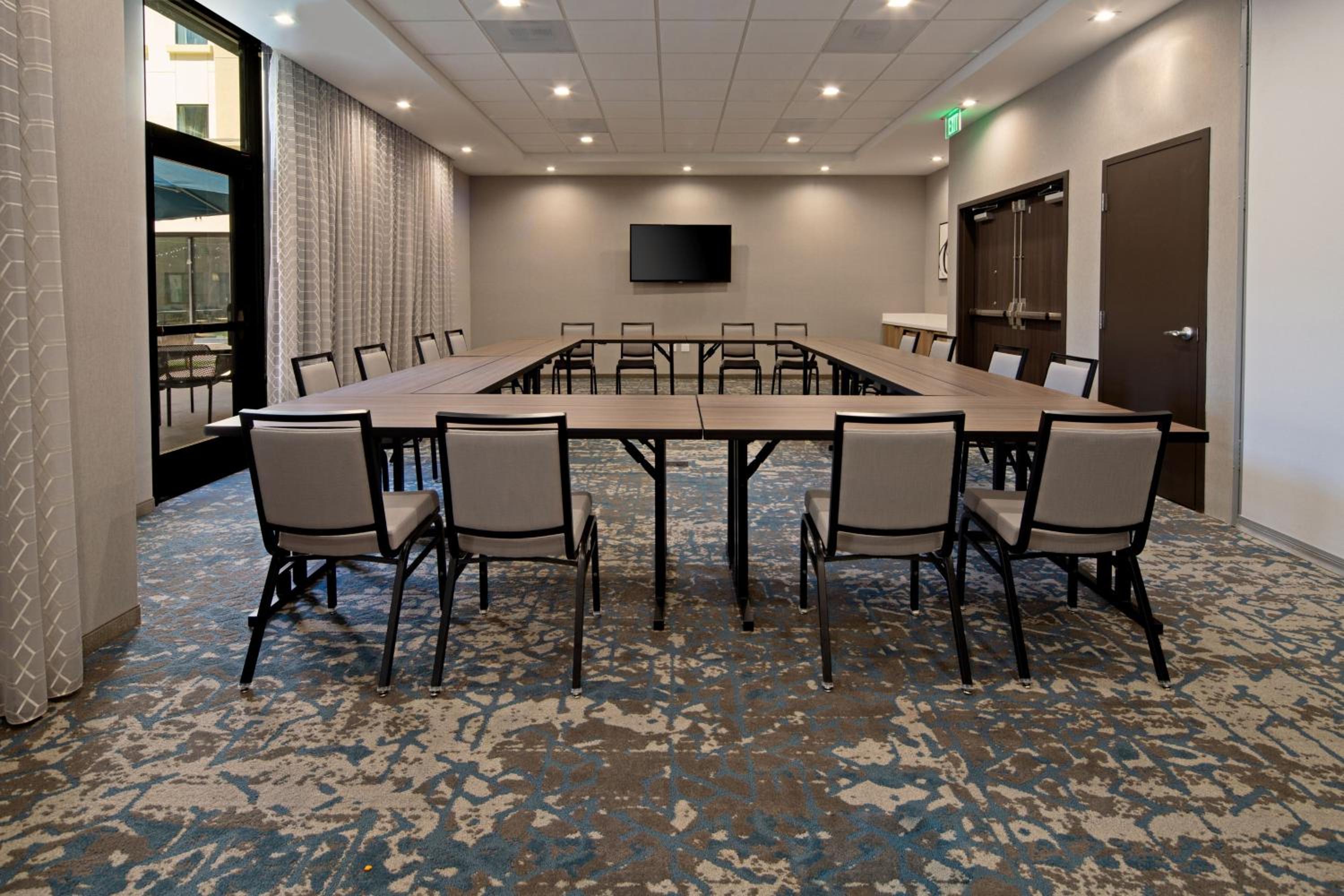 Valencia Vacations - SpringHill Suites by Marriott Valencia - Property Image 2