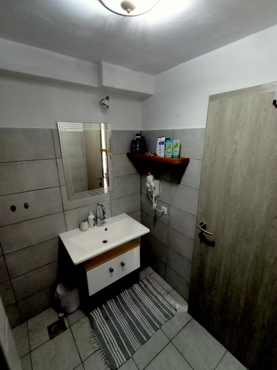 Anur Apartment