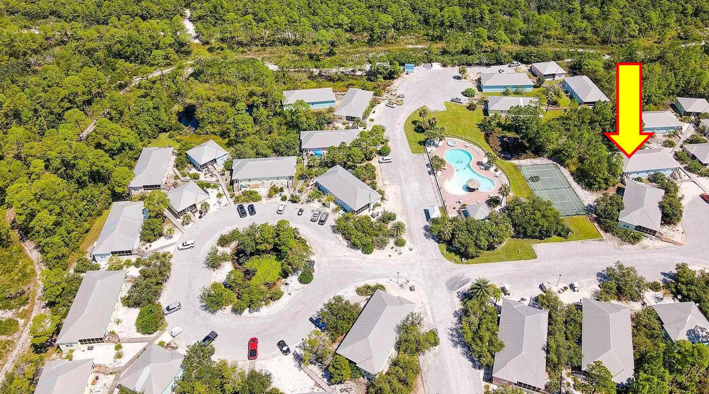 Newly Renovated Beach House steps to pool, Beach Access