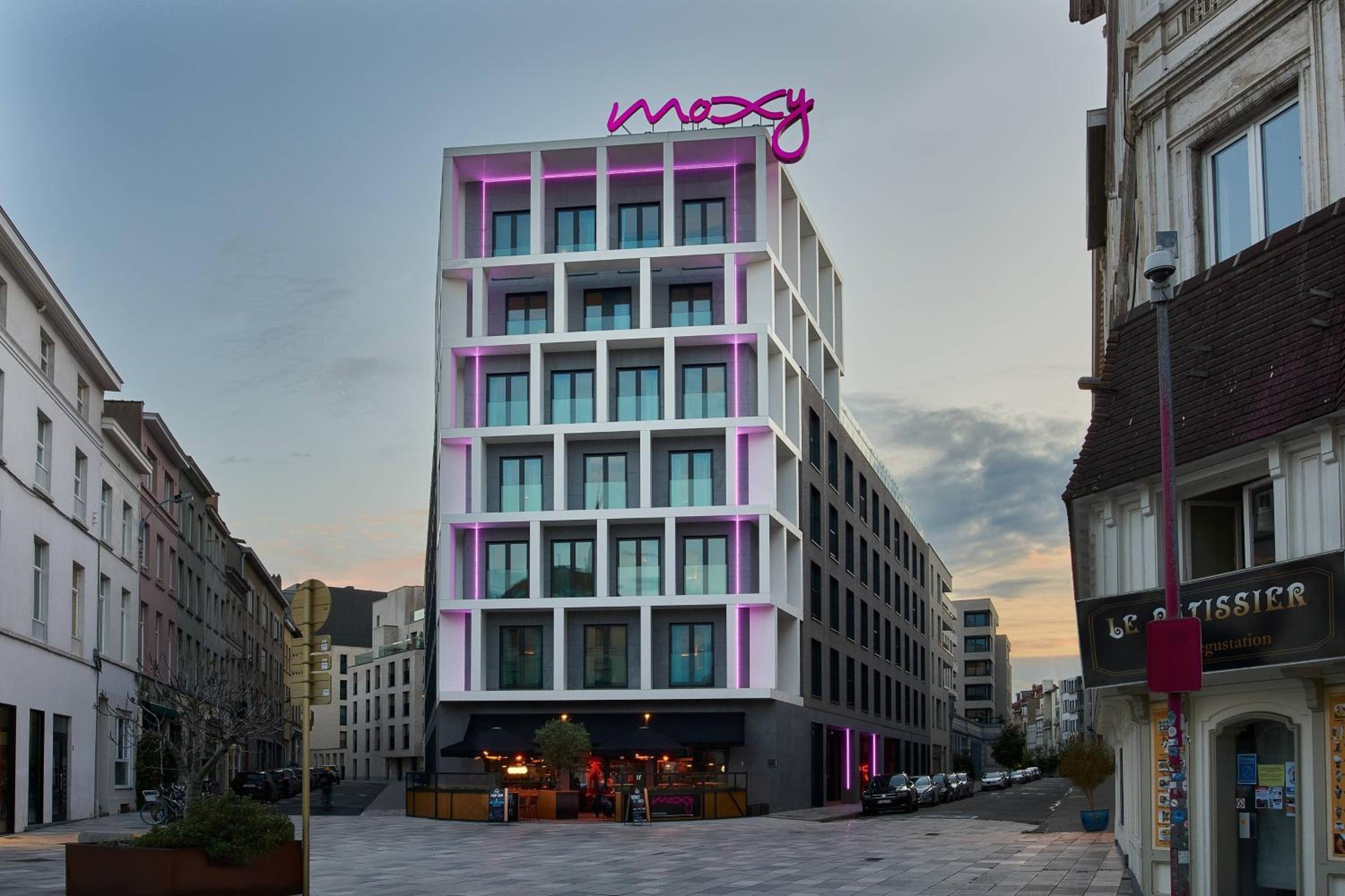 Hotel Moxy Brussels City Center - Image 1