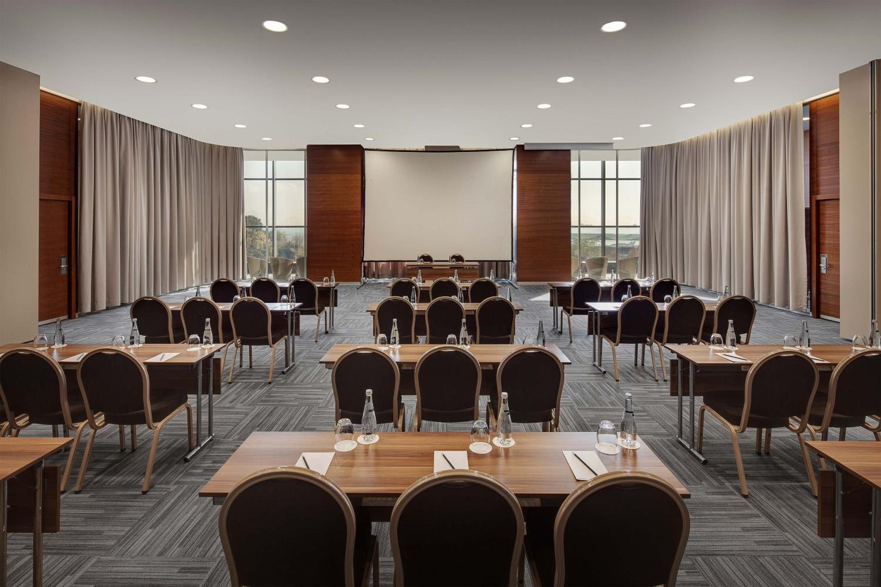 Sheraton Istanbul Atakoy Hotel - Image 77