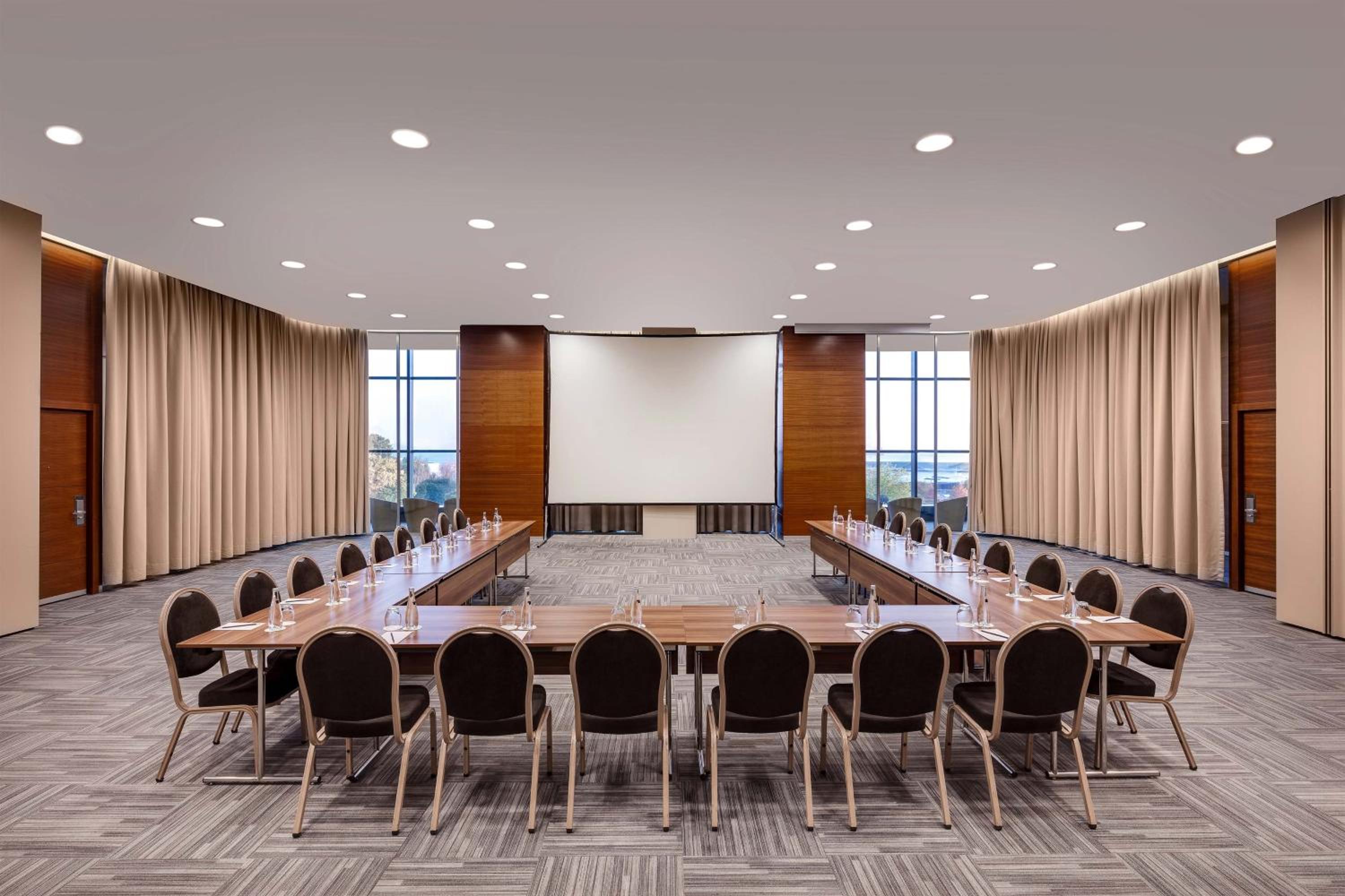 Sheraton Istanbul Atakoy Hotel - Image 75