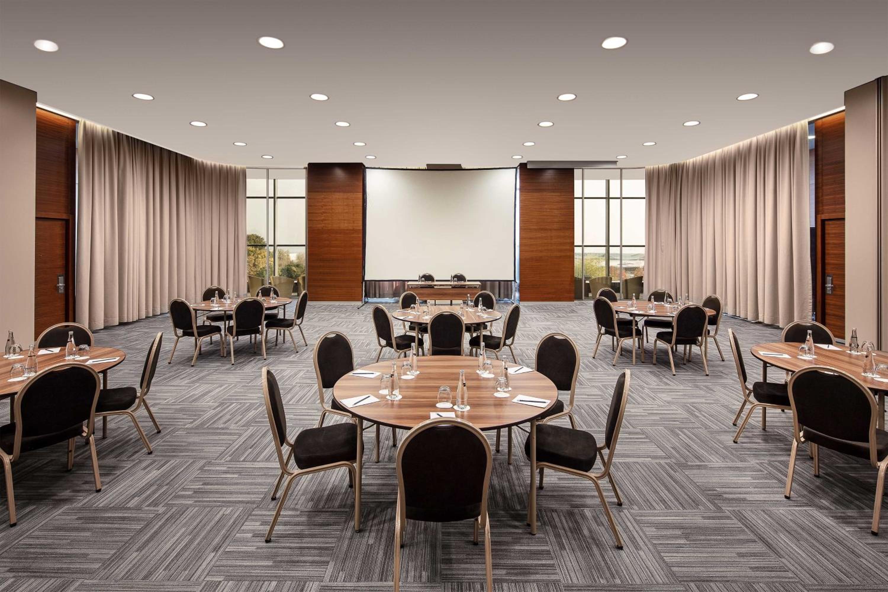 Sheraton Istanbul Atakoy Hotel - Image 78