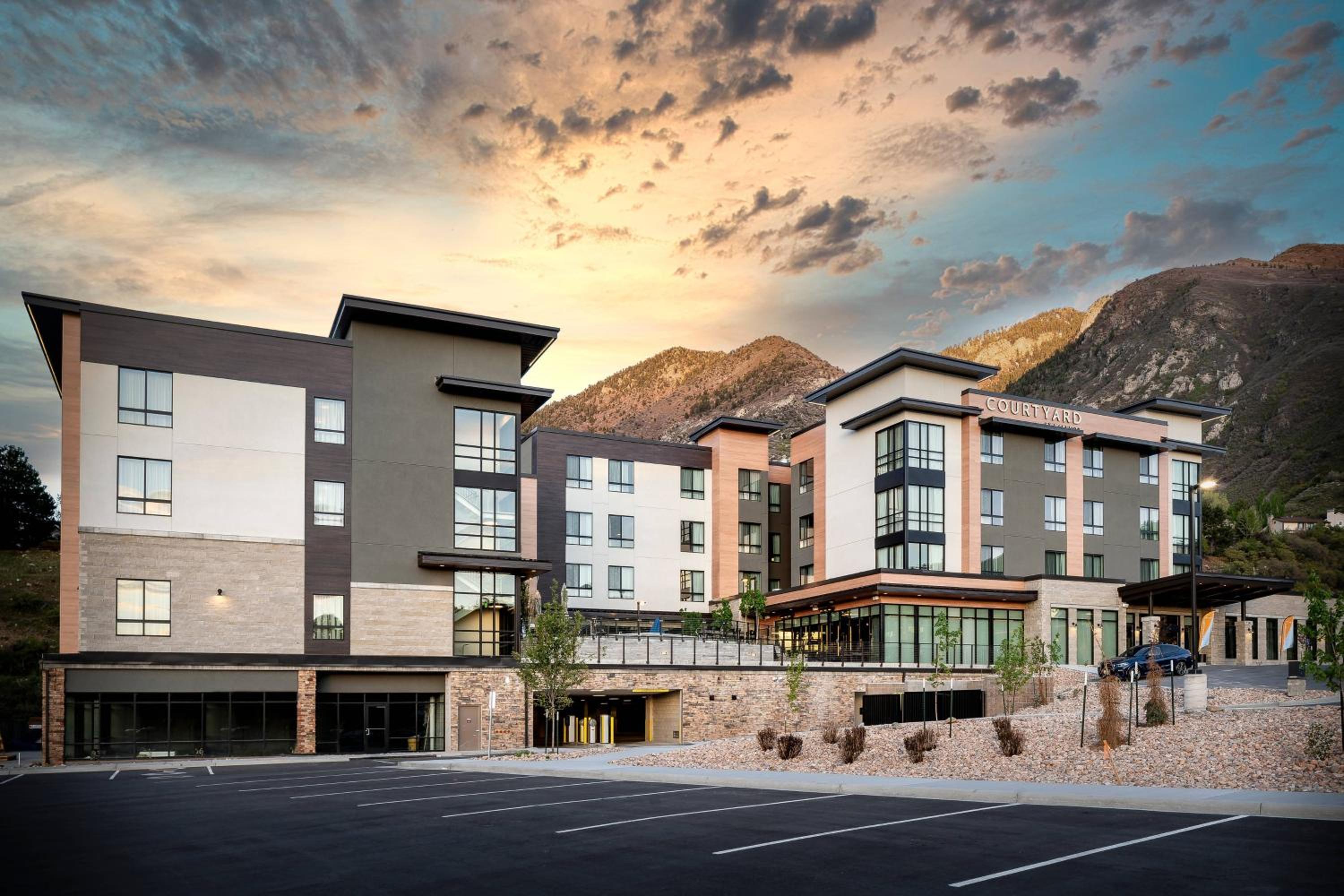 Exterior of Courtyard by Marriott Salt Lake City Cottonwood