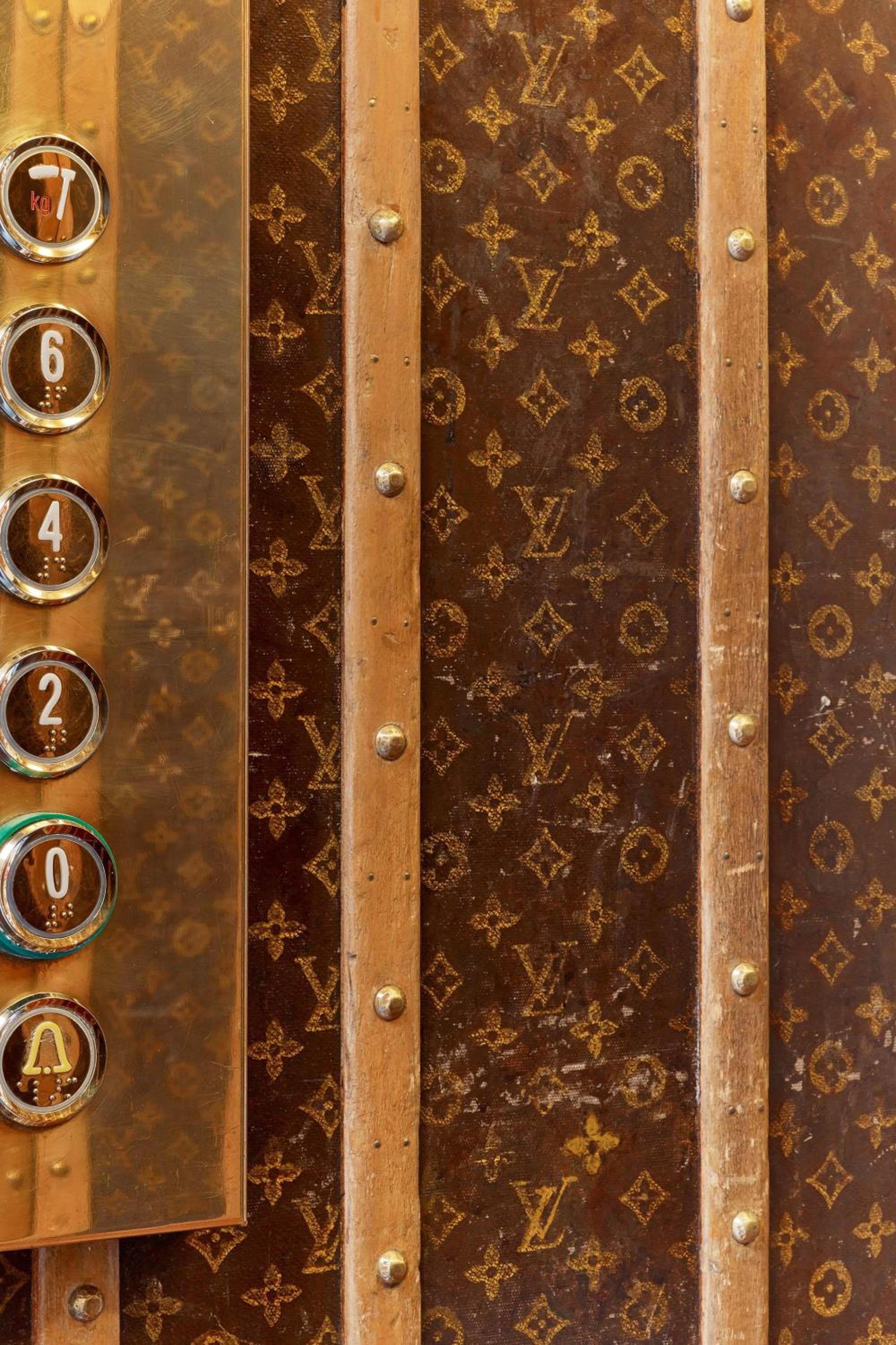 Le Dokhan's Paris Arc de Triomphe, a Tribute Portfolio Hotel