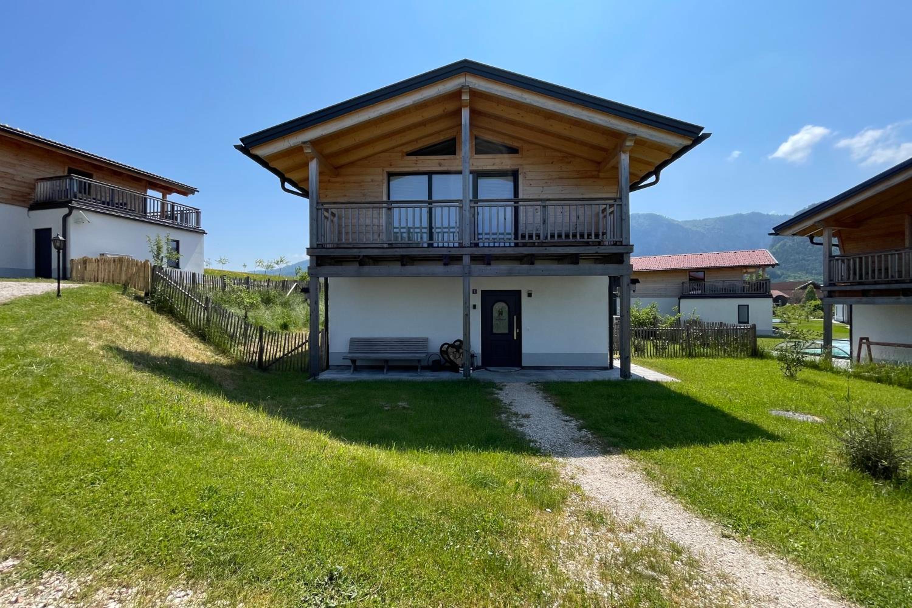 Chalet Charivari Inzell mit Whirlpool, Sauna & Garten