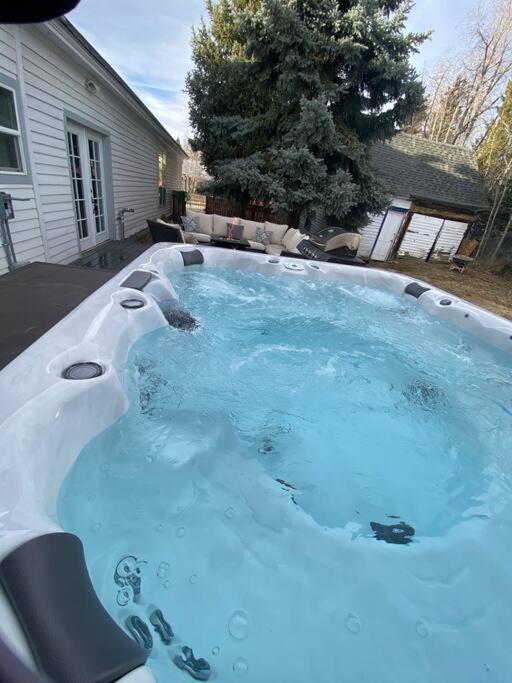 Tristan's Place ~ Large Victorian with Hot Tub view 4
