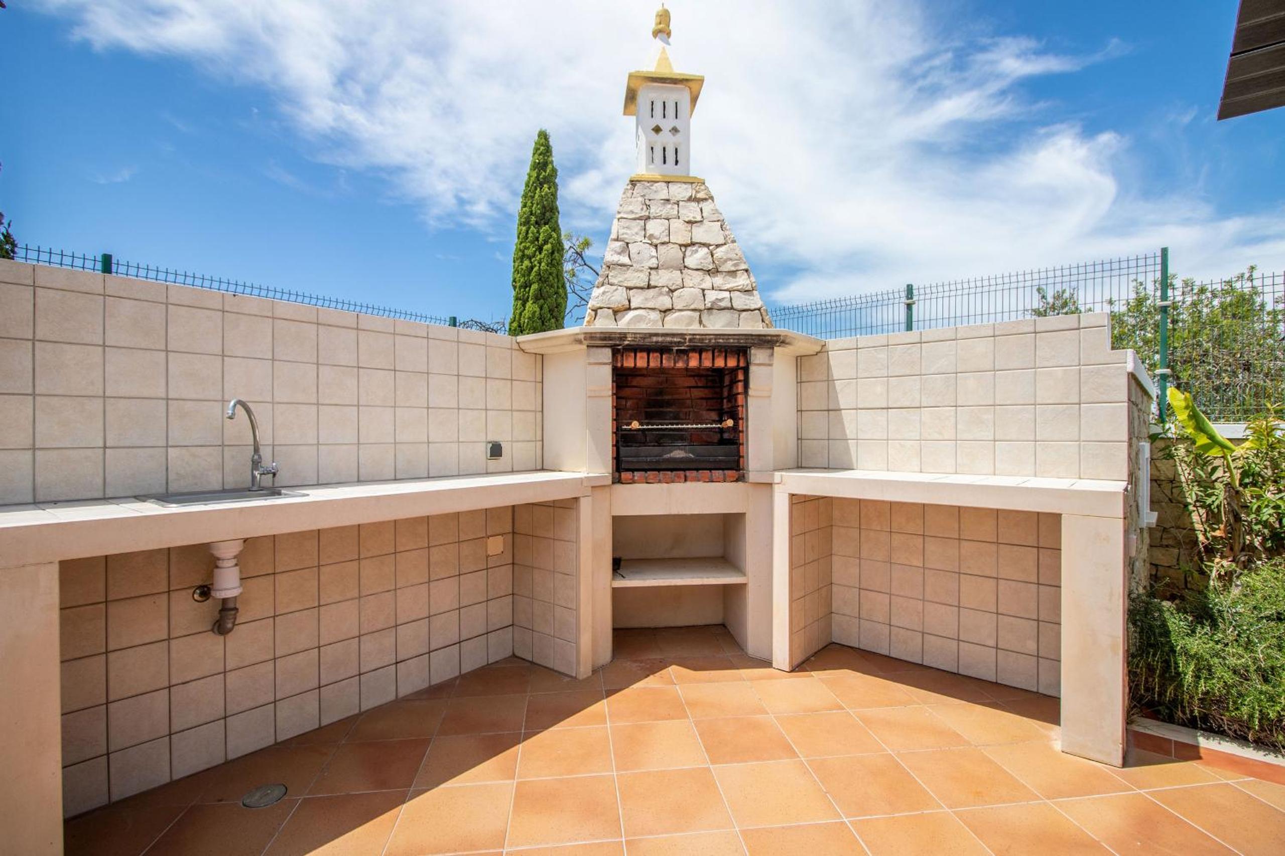 Villa Iris by Algarve Holidays