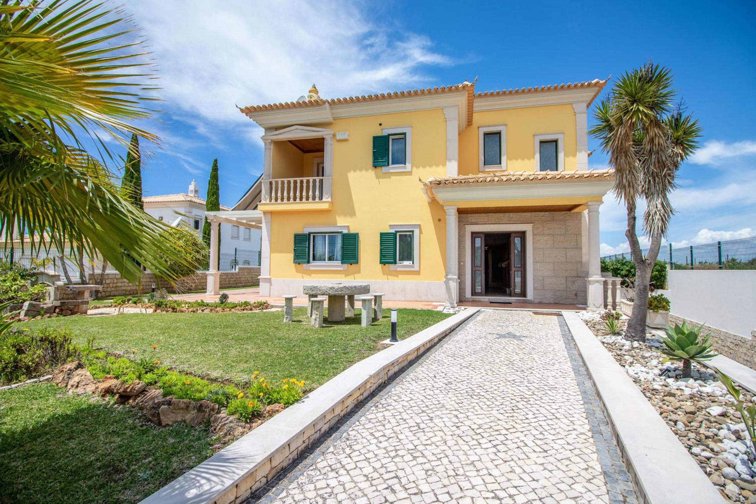 Villa Iris by Algarve Holidays