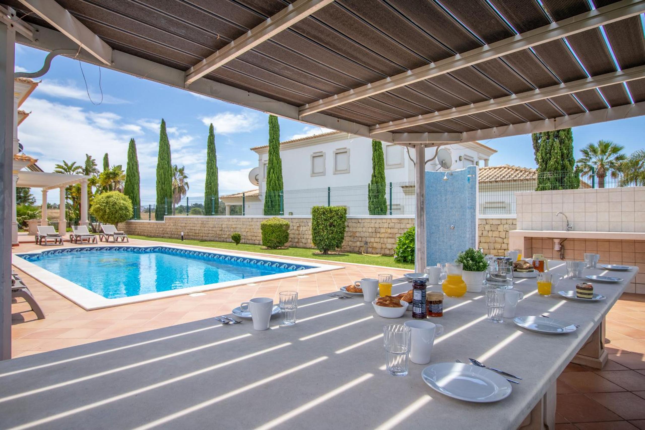 Villa Iris by Algarve Holidays