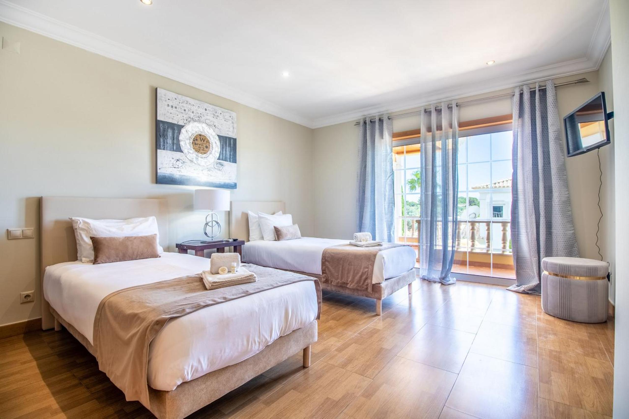 Villa Iris by Algarve Holidays