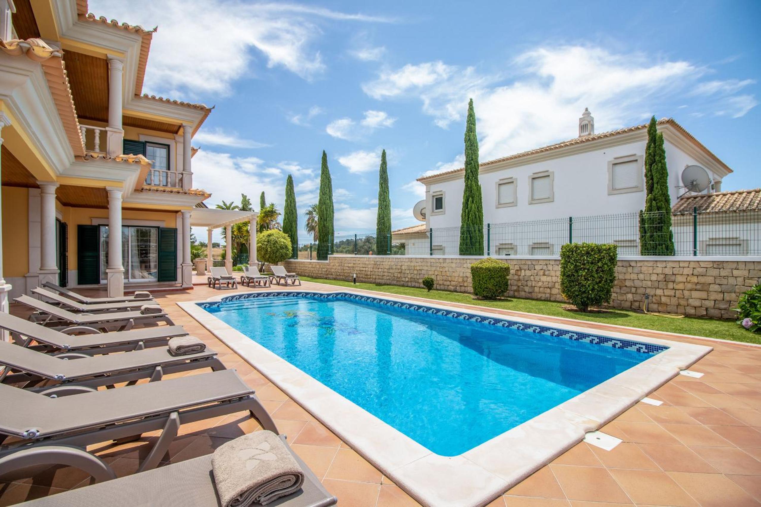 Villa Iris by Algarve Holidays