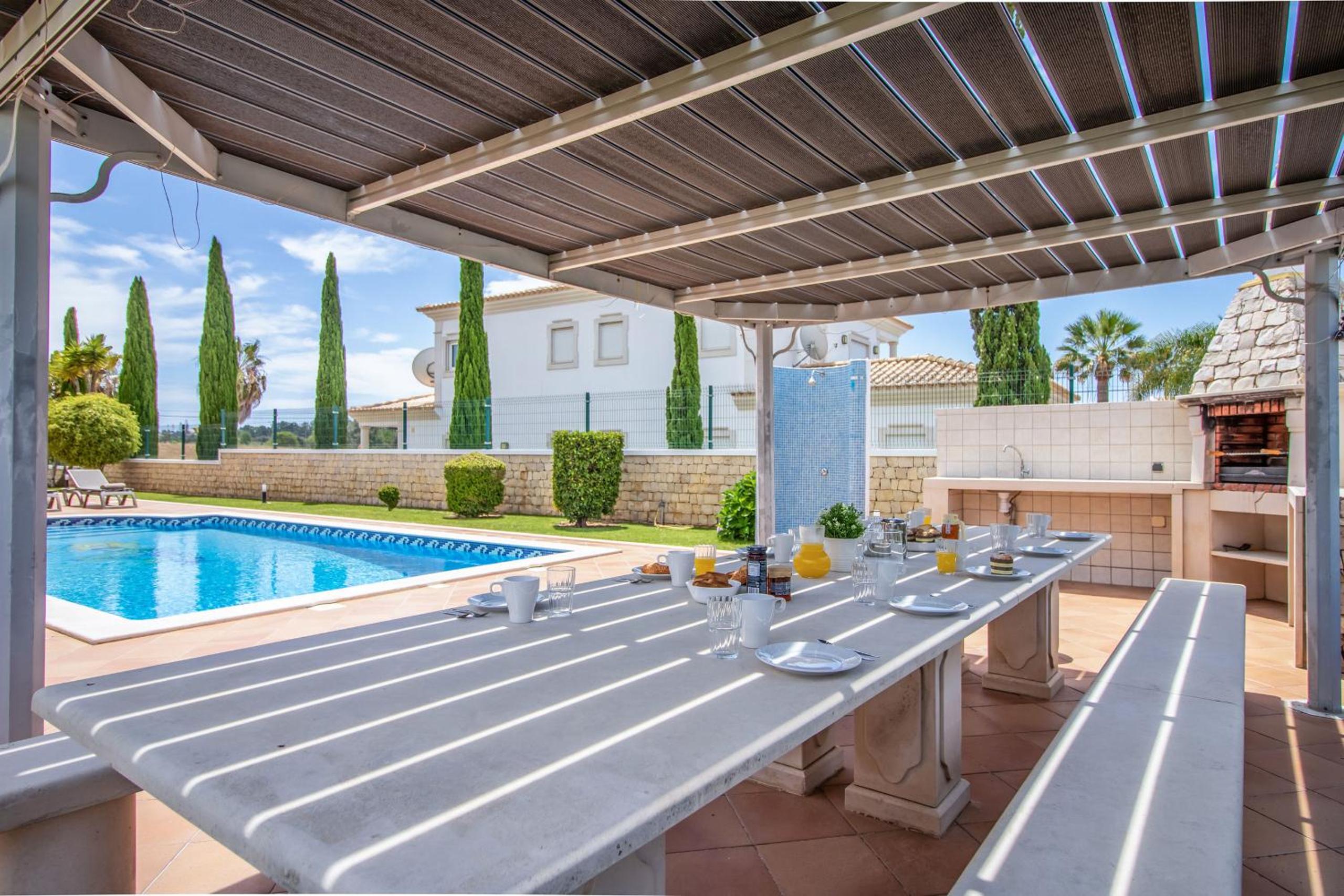 Villa Iris by Algarve Holidays