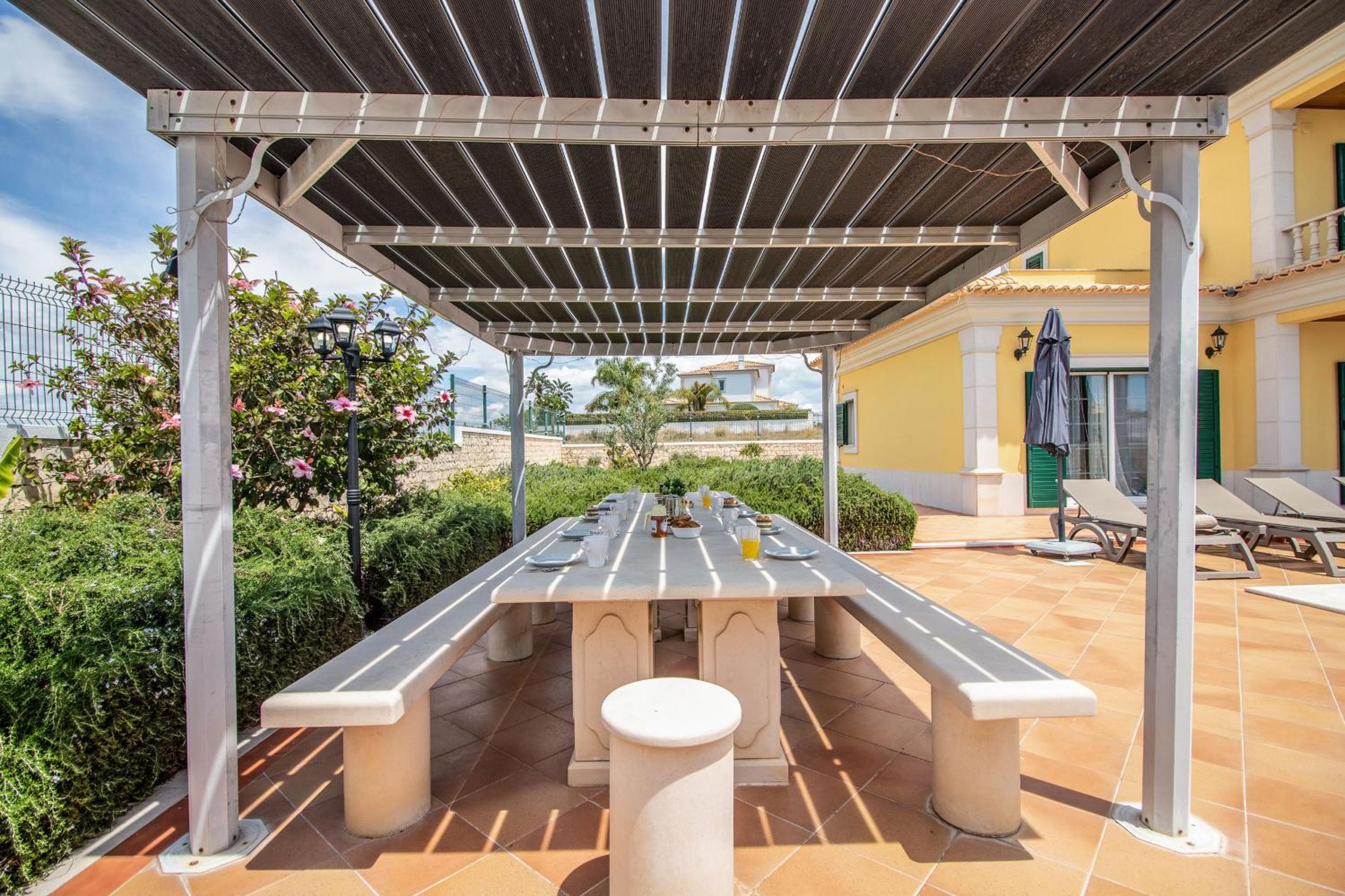 Villa Iris by Algarve Holidays