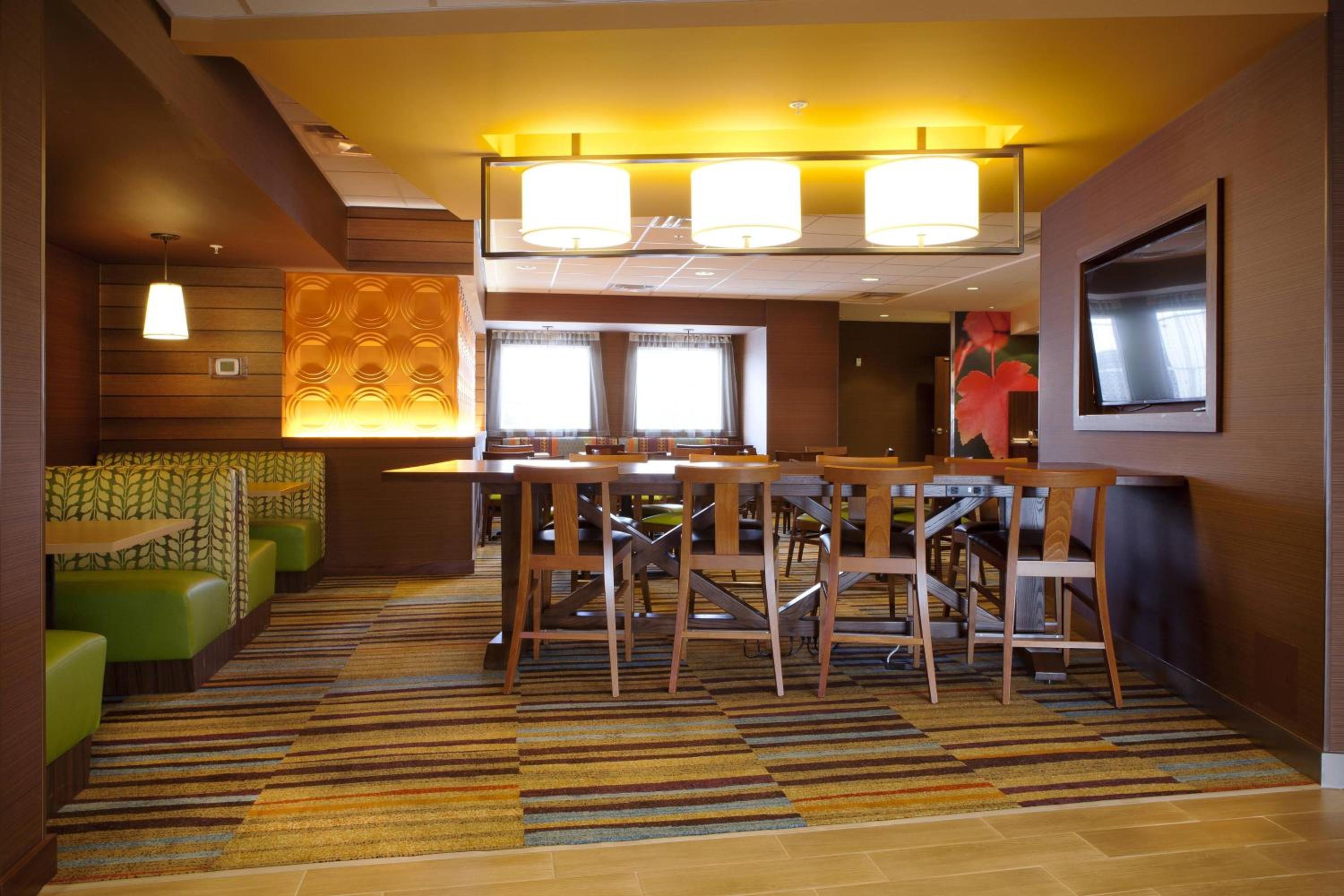 Lethbridge Vacations - Fairfield Inn  Suites by Marriott Lethbridge - Property Image 5