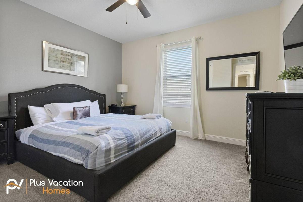 Multiple Family Homes 16 Rooms - PoolSpa