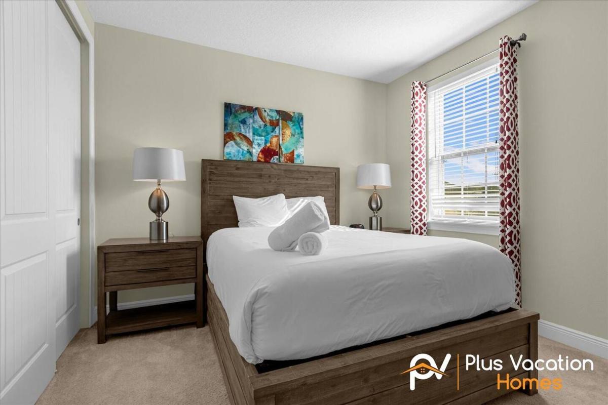 Multiple Family Homes 16 Rooms - PoolSpa
