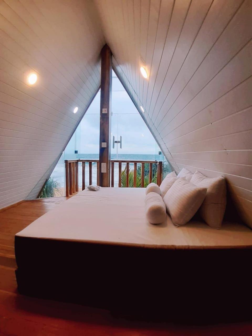 Sri Lanka Beach House Hotel and SPA