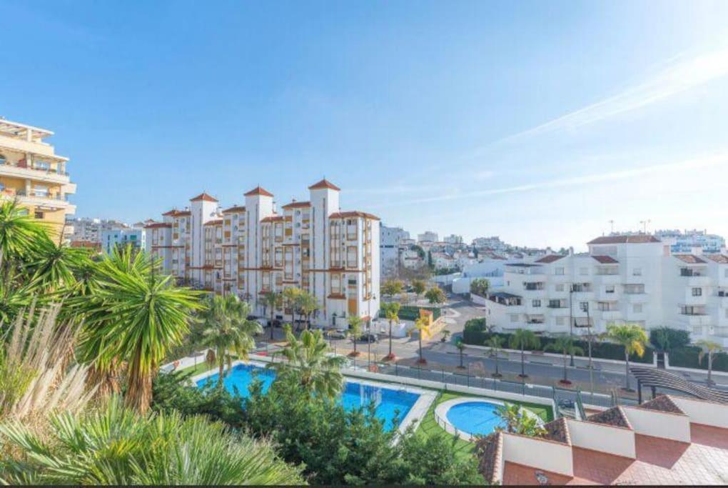Gorgeous views close to Marina! view 2