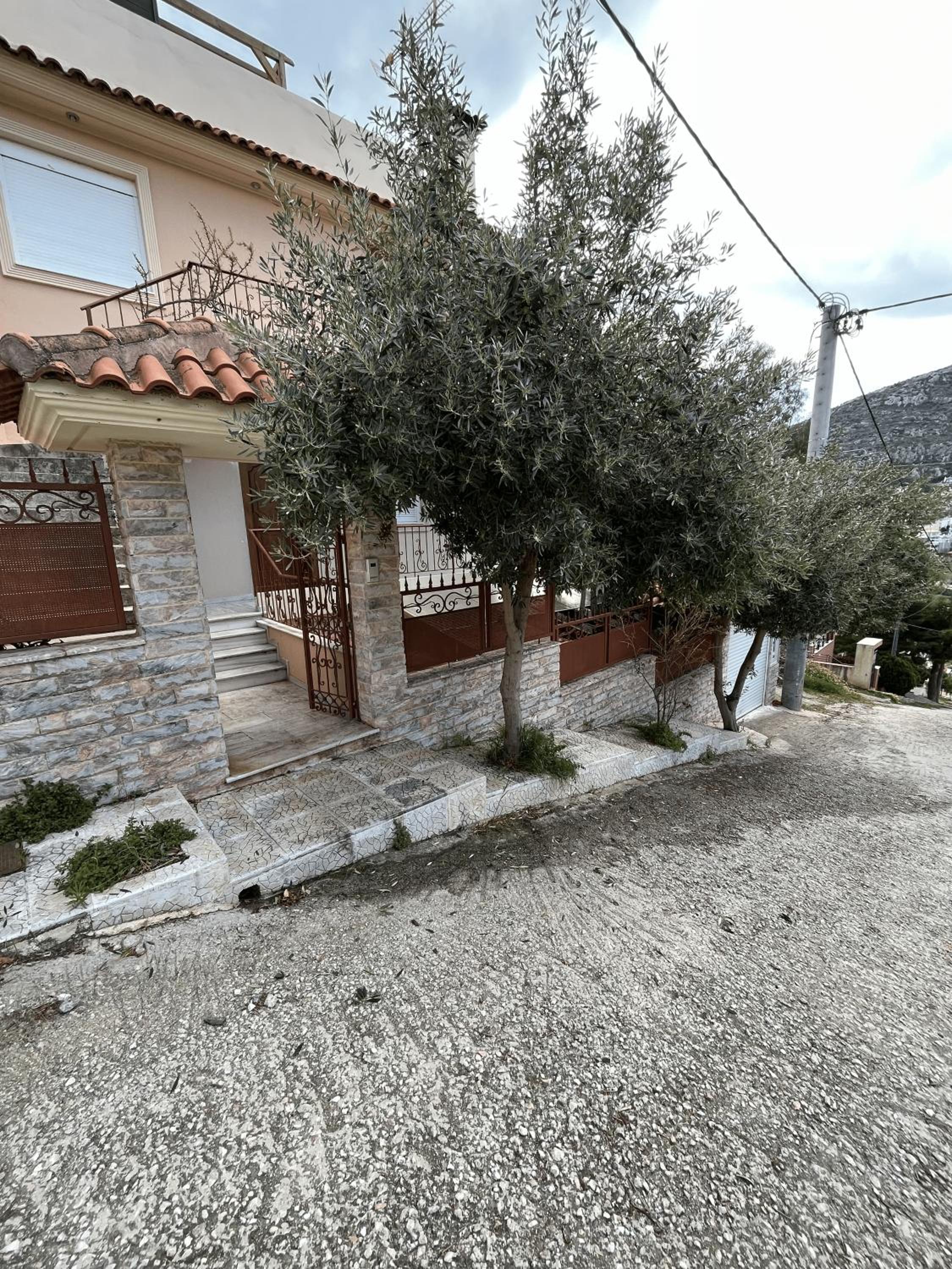Mountain Hideaway - Apartment view 2