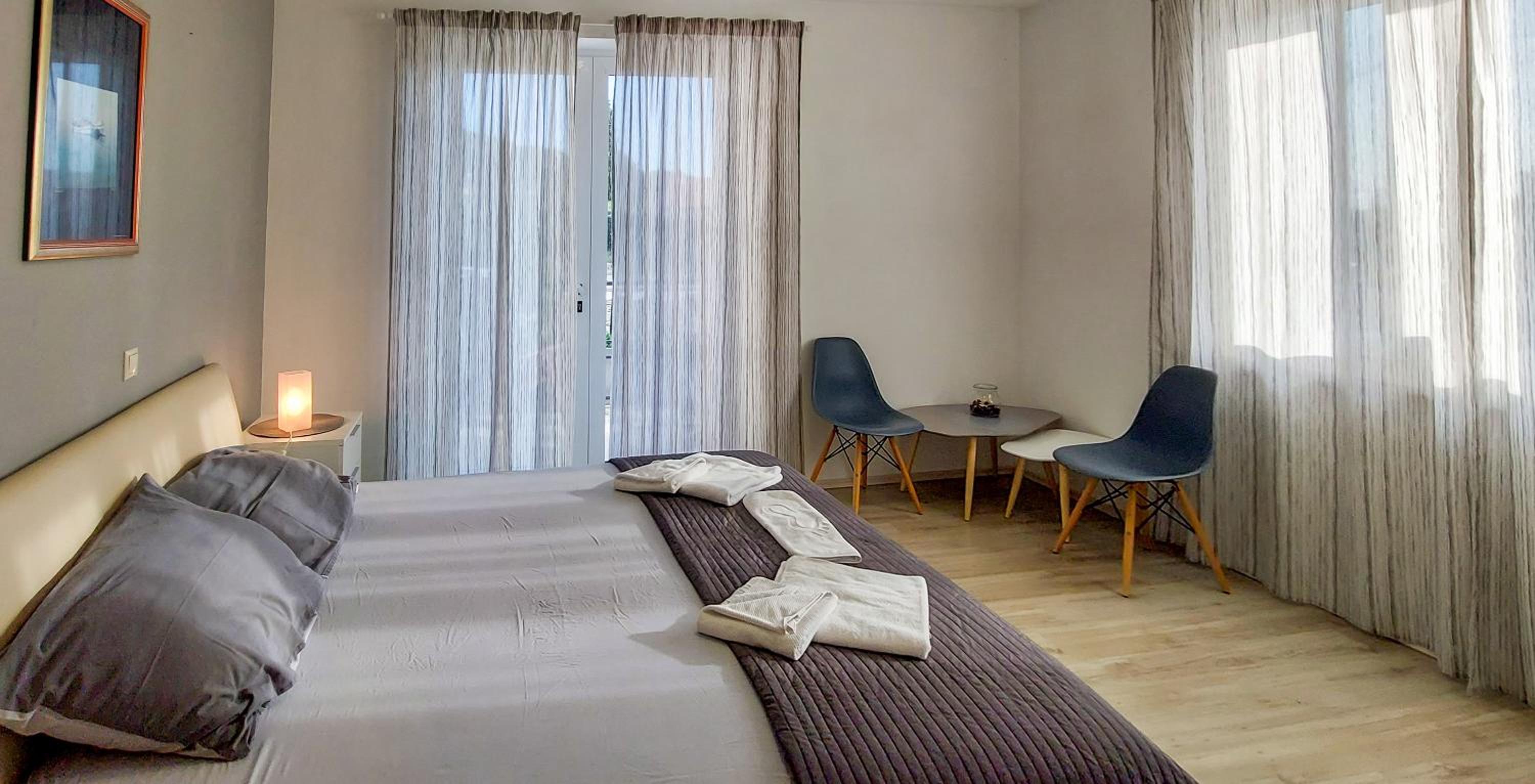 Renovated Apartments Skorin
