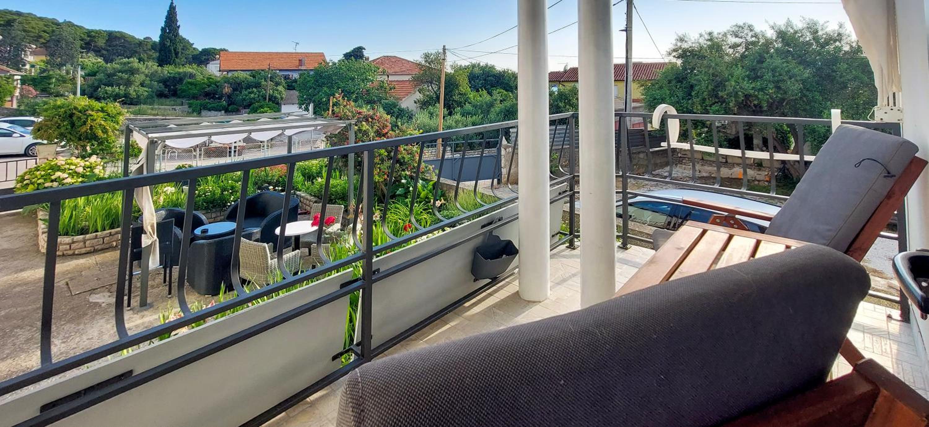 Renovated Apartments Skorin