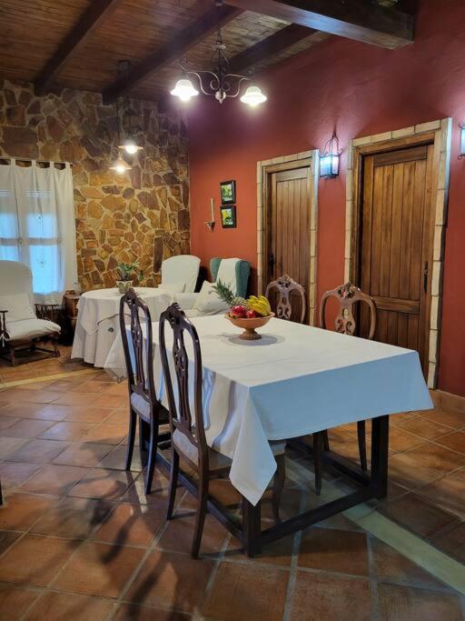 La Buganvilla, descanso entre olivares