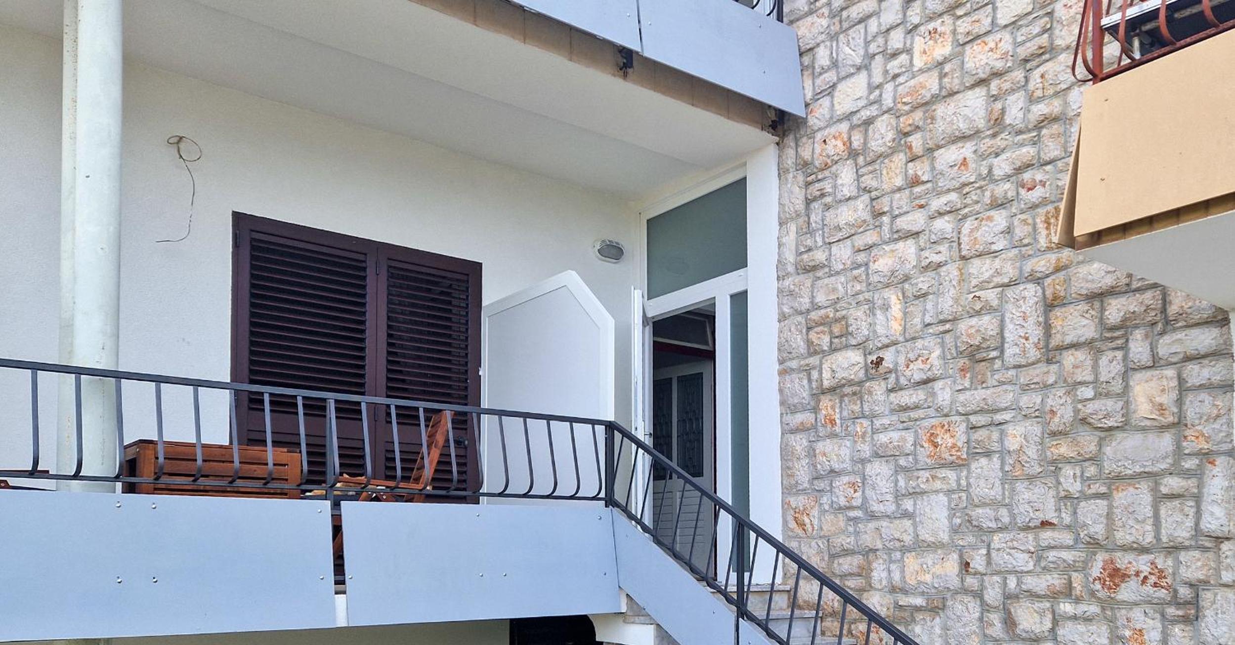 Renovated Apartments Skorin