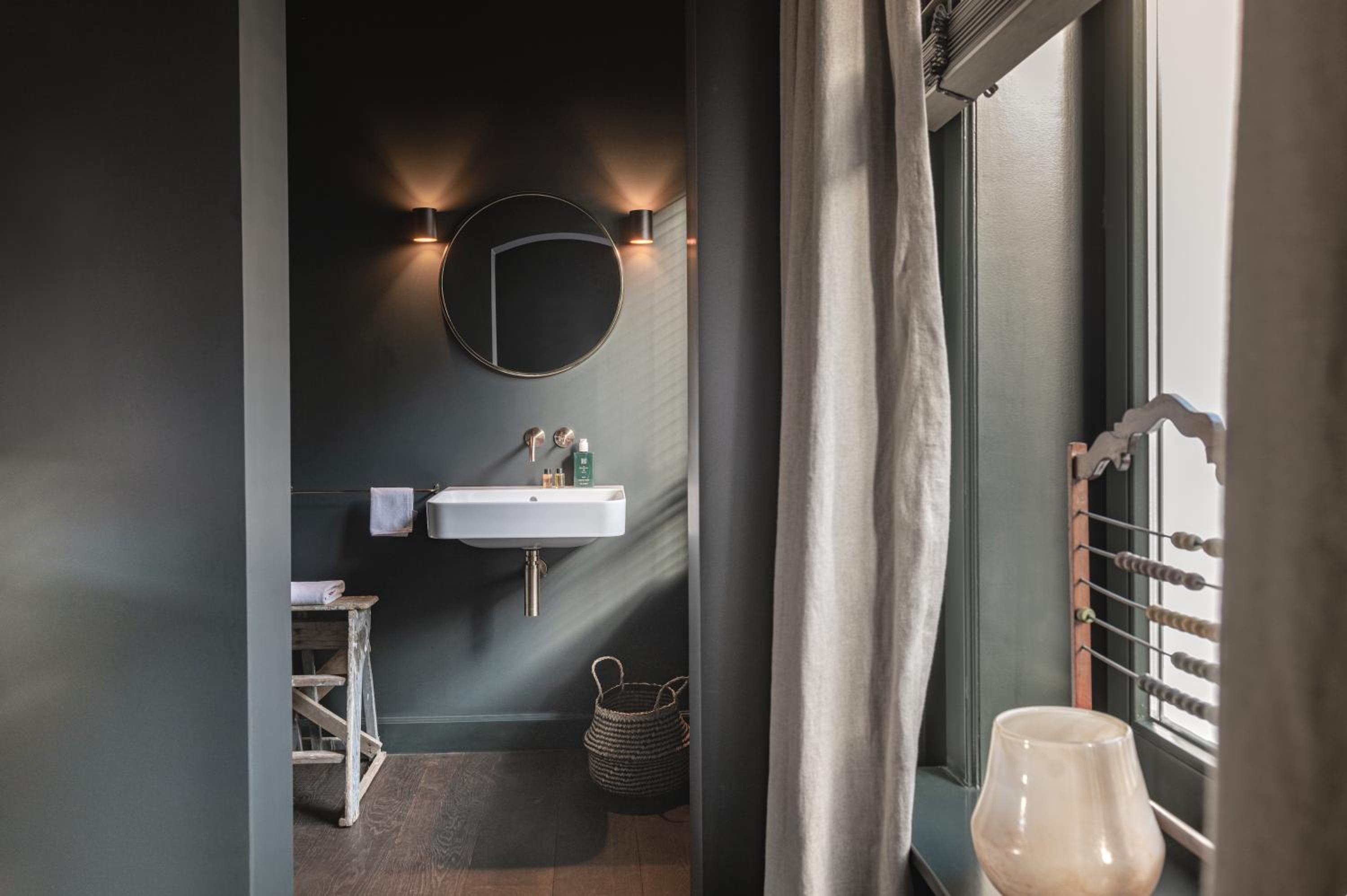 The Bank 1869 - Unique guestrooms in the historic center of Bruges
