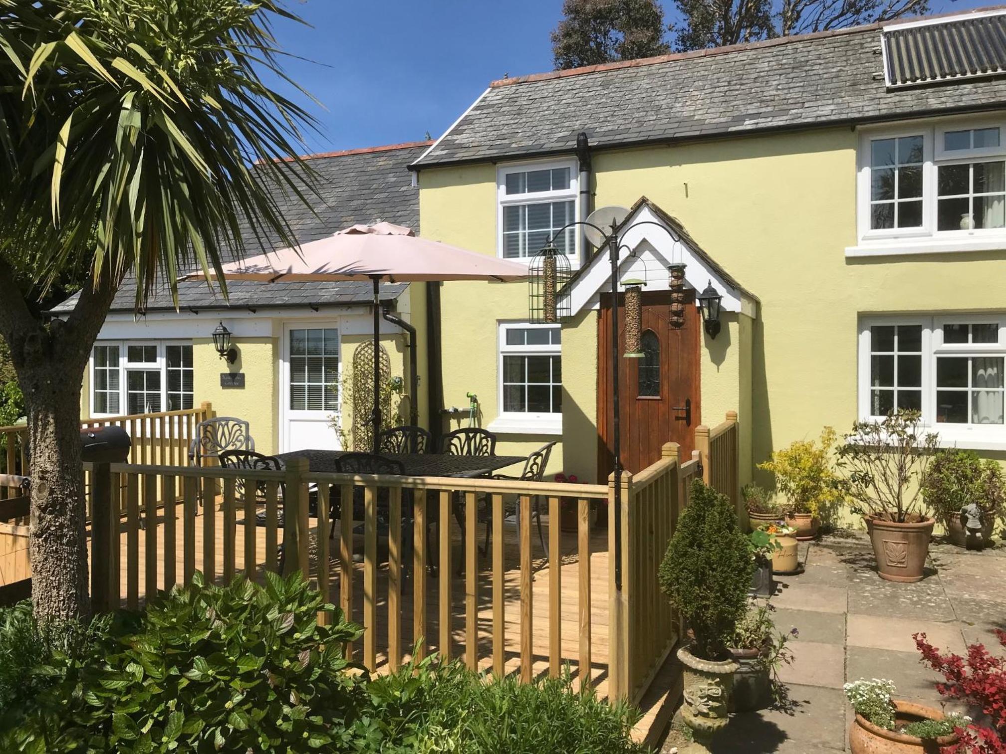 Bumble Bee Cottage view 2