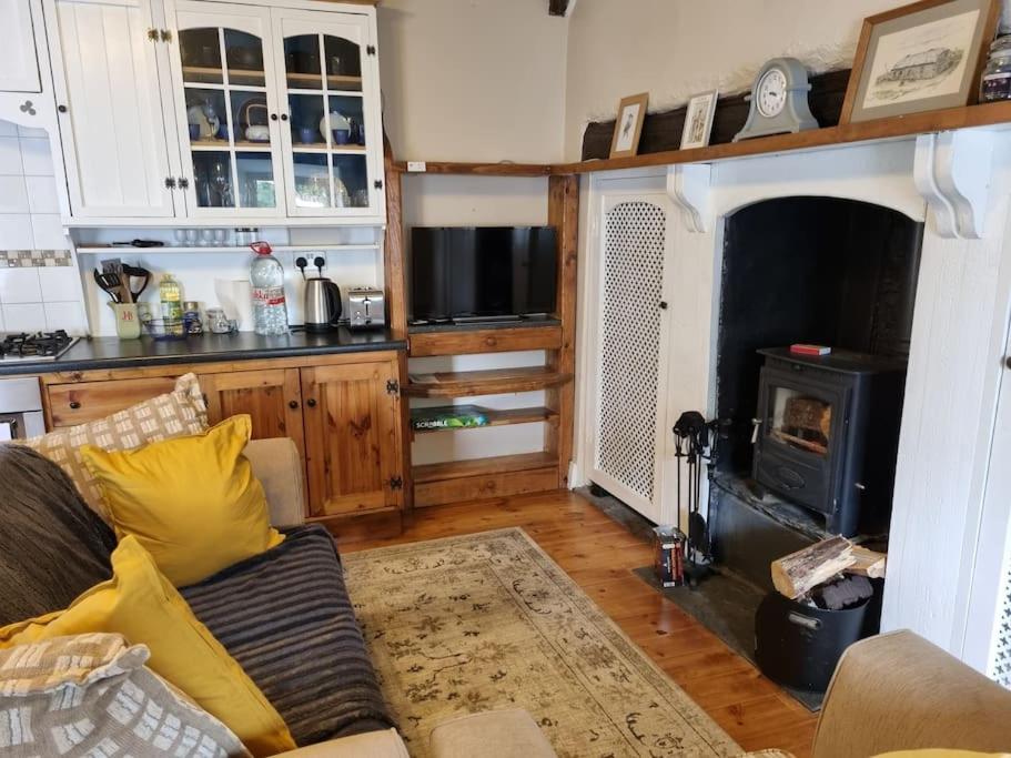 Traditional cottage near the Wild Atlantic Way view 3
