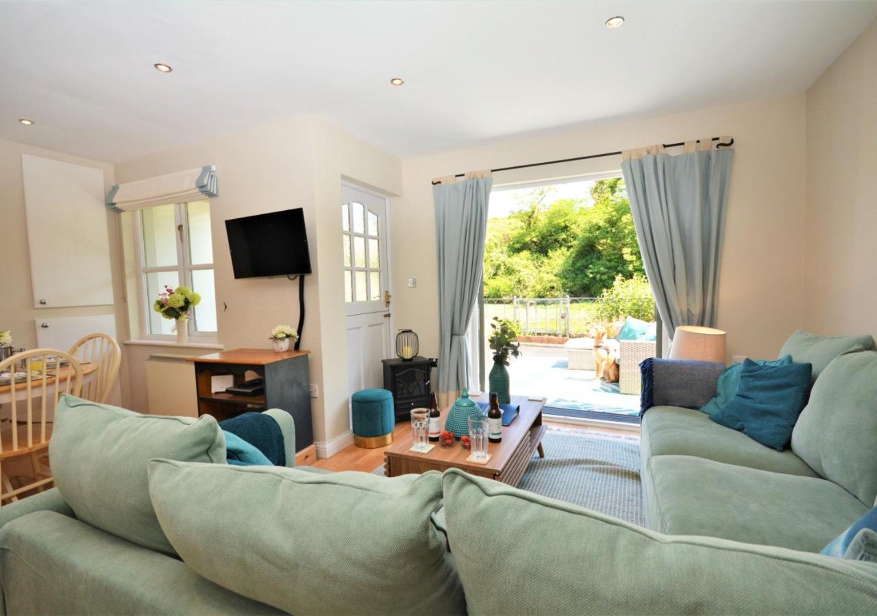 2 Bed in Little Petherick oc-p00635