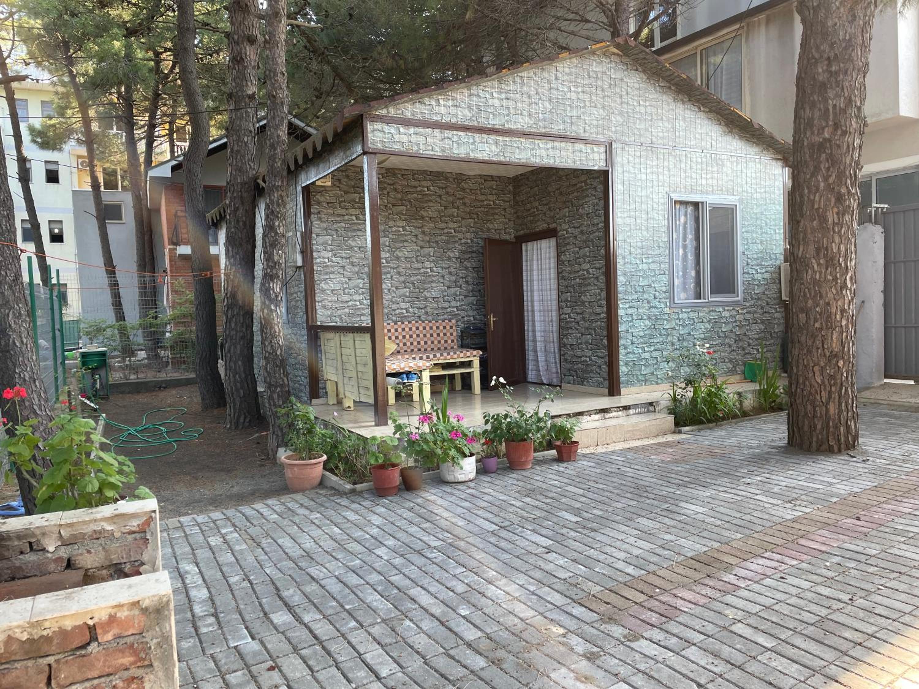 Pinehouse Velipoja