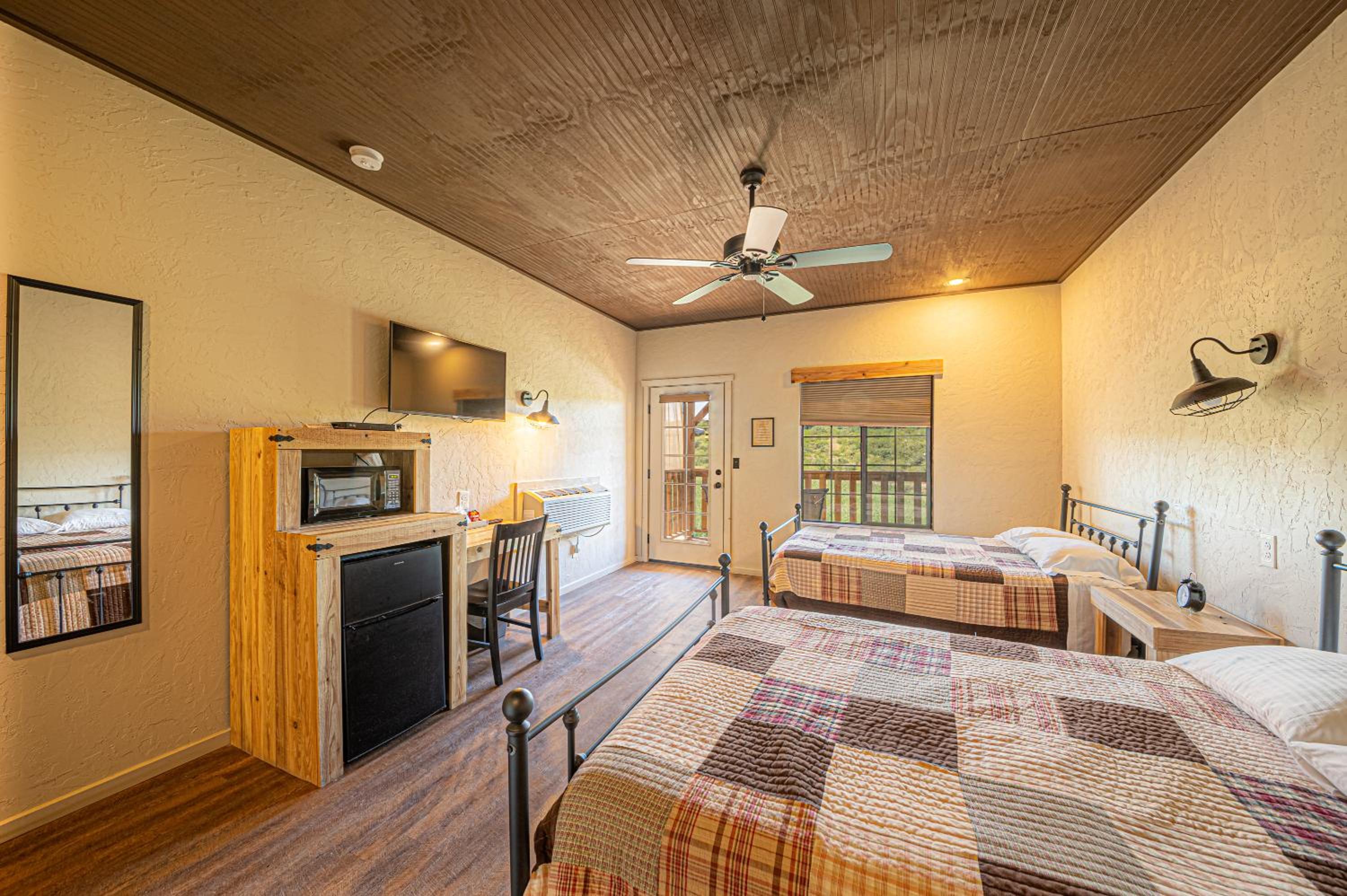 Miners Cabin #3 -Two Double Beds - Private Balcony - Walk to the Action view 5