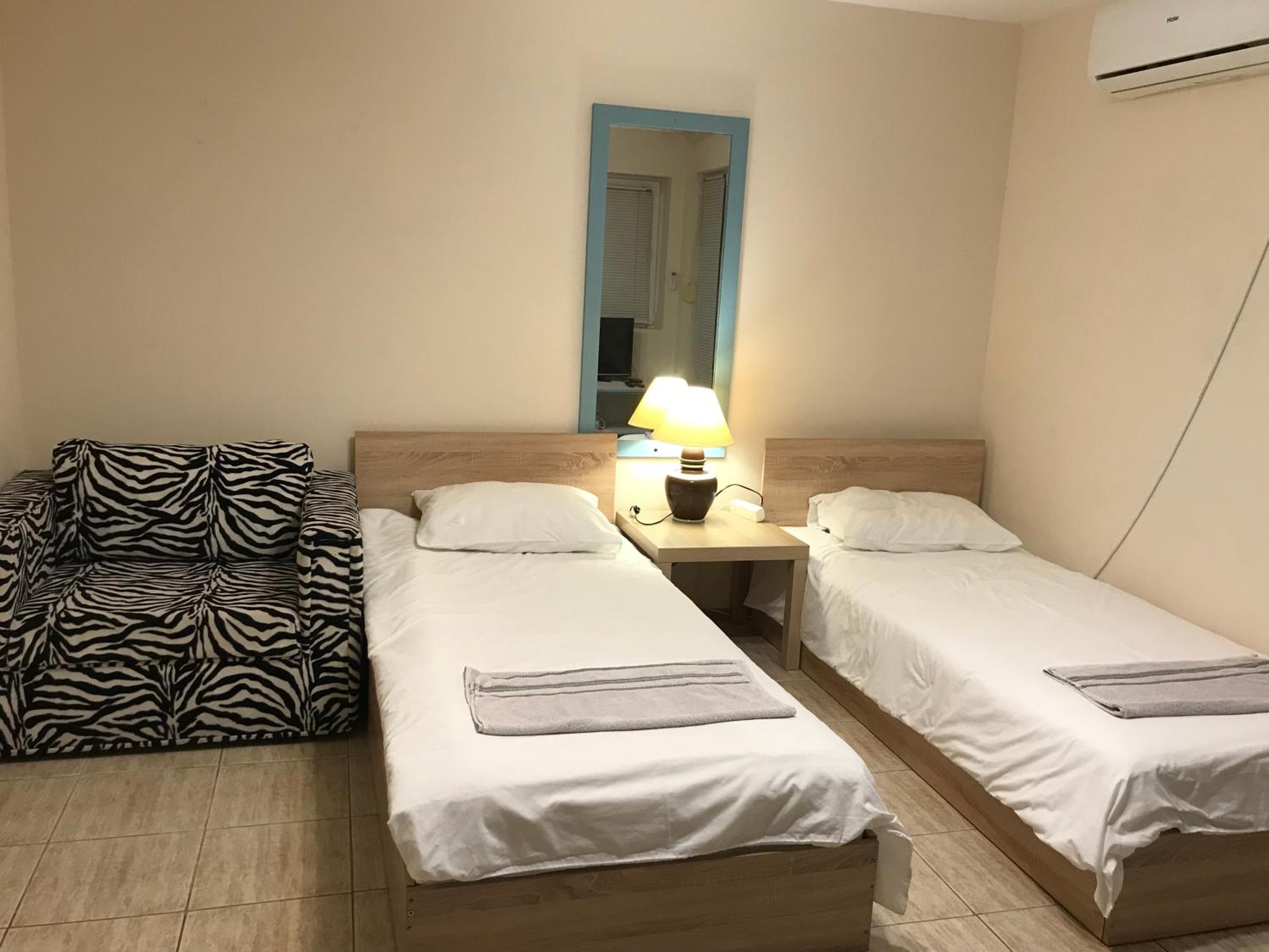 Ssenyange Guest House