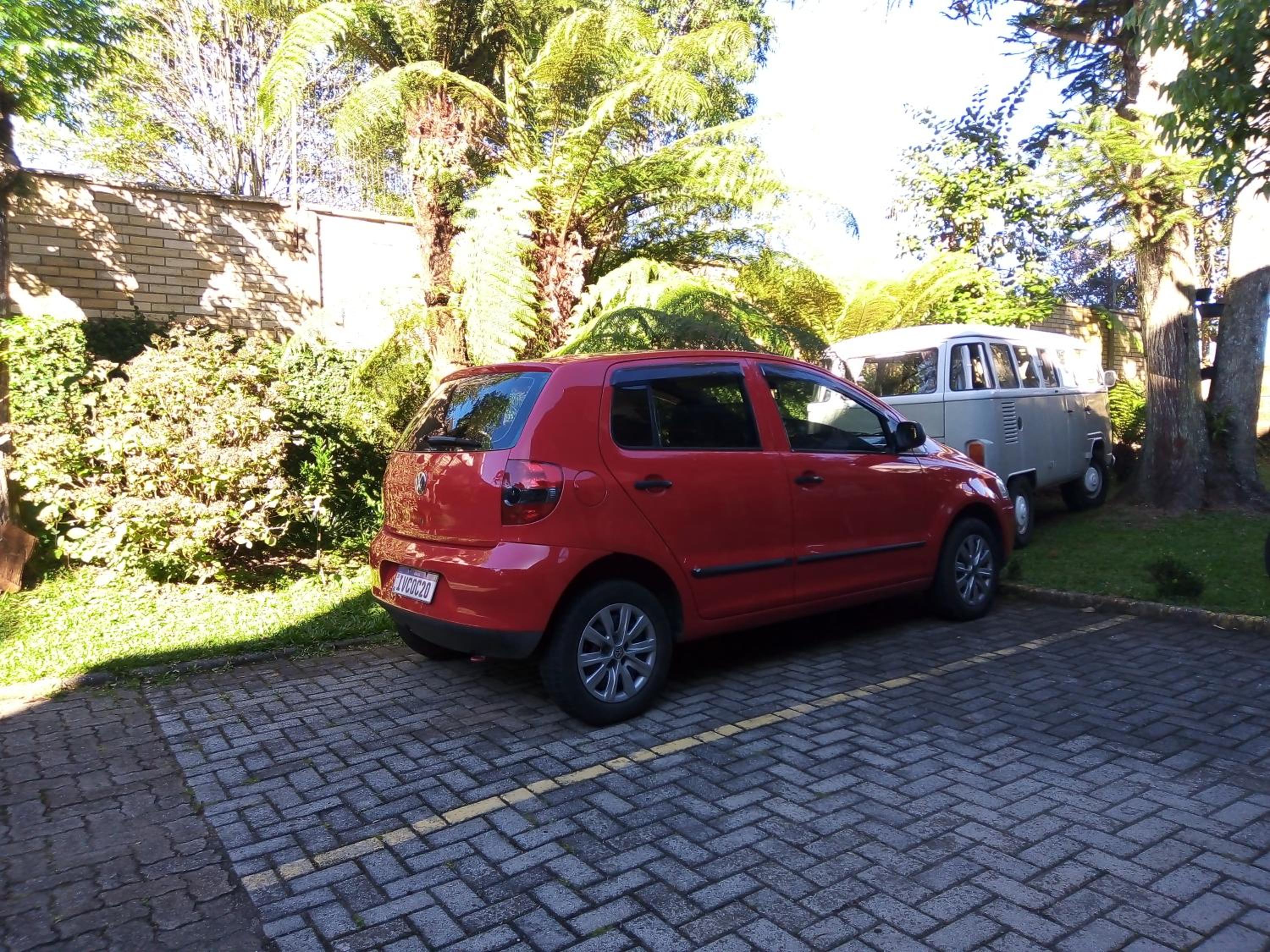 Pousada Caminho das Rosas-Gramado-temporada ou diária