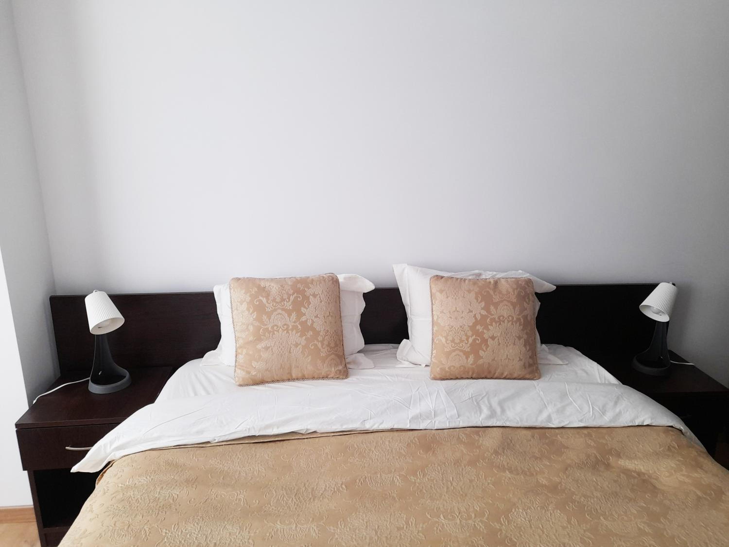 White Flat