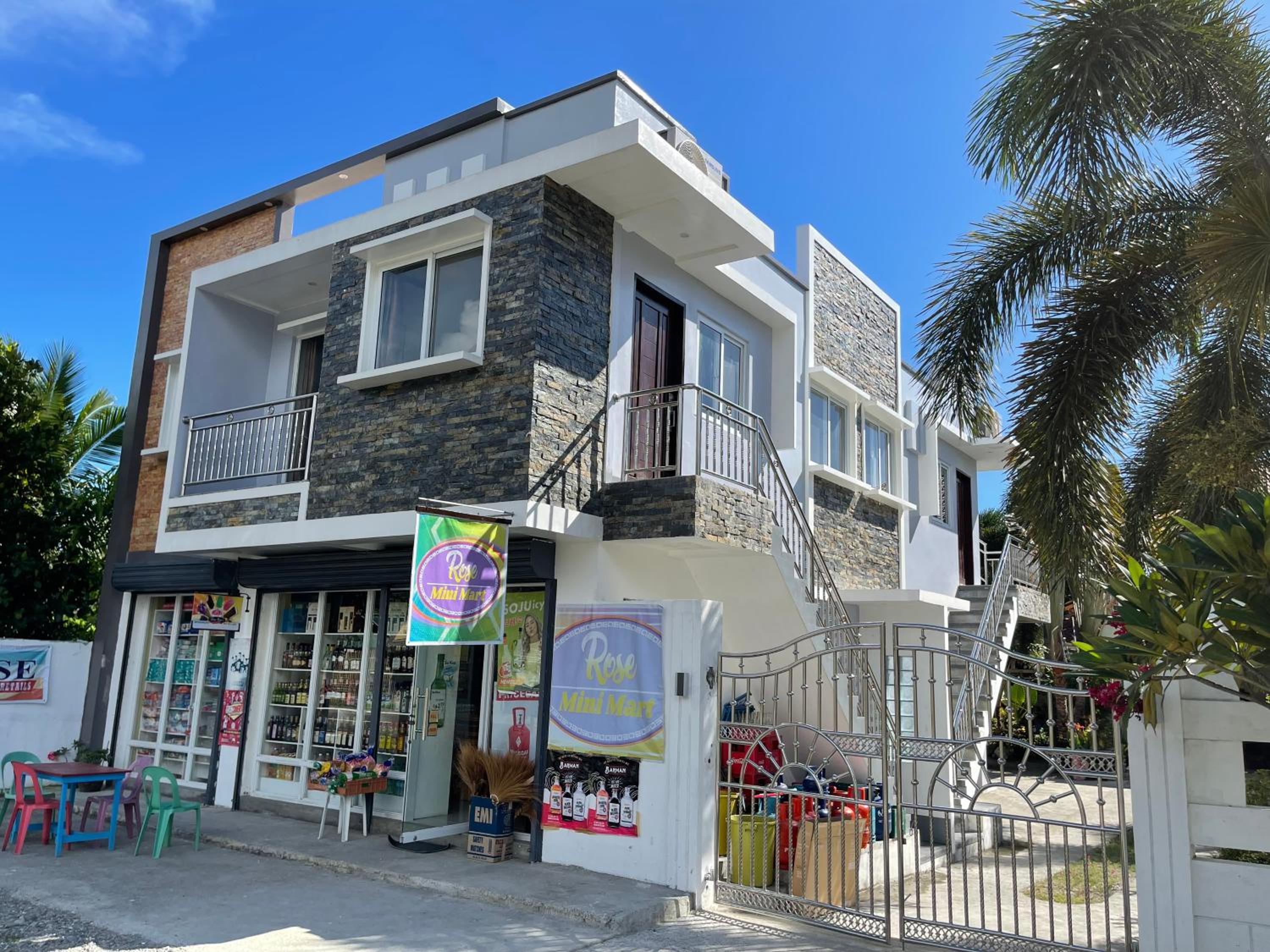 Rose Apartment