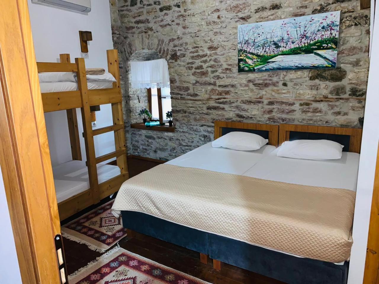 Guest House and Hostel VAL-MAR