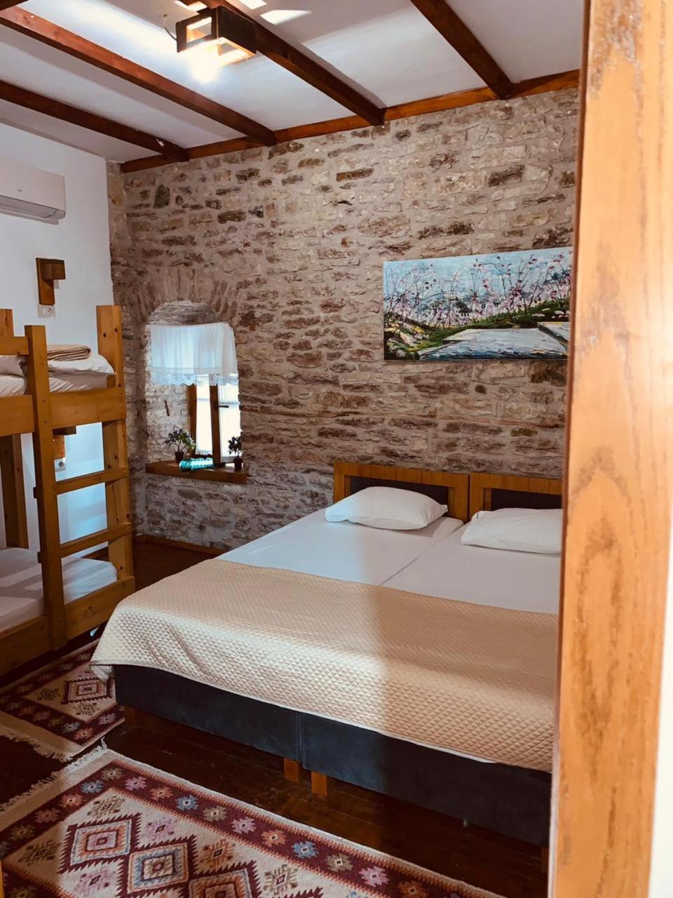 Guest House and Hostel VAL-MAR