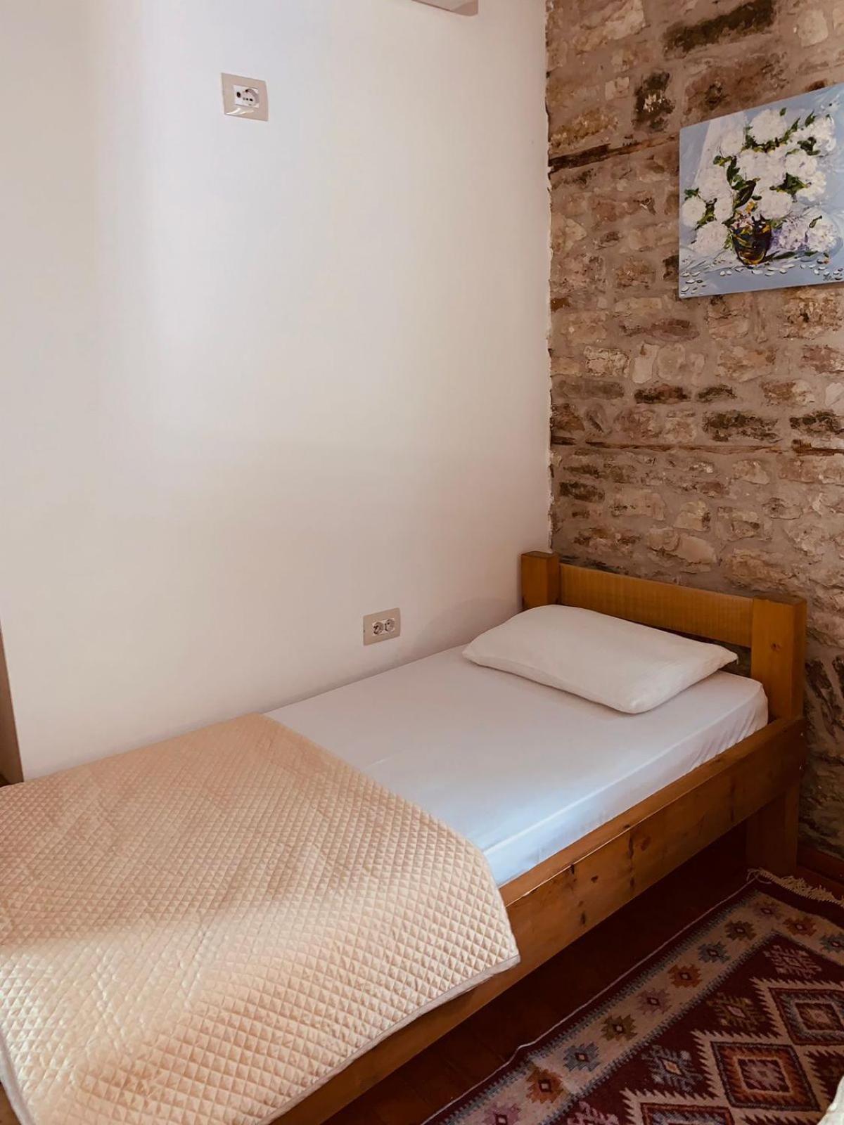 Guest House and Hostel VAL-MAR