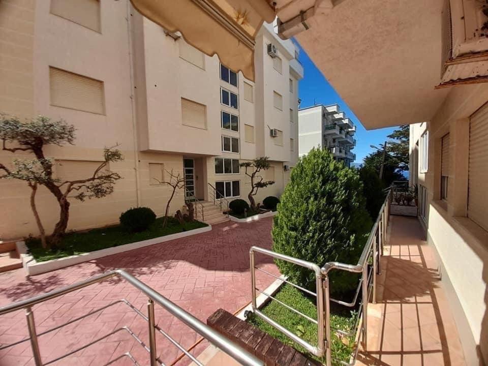 Edan Apartments
